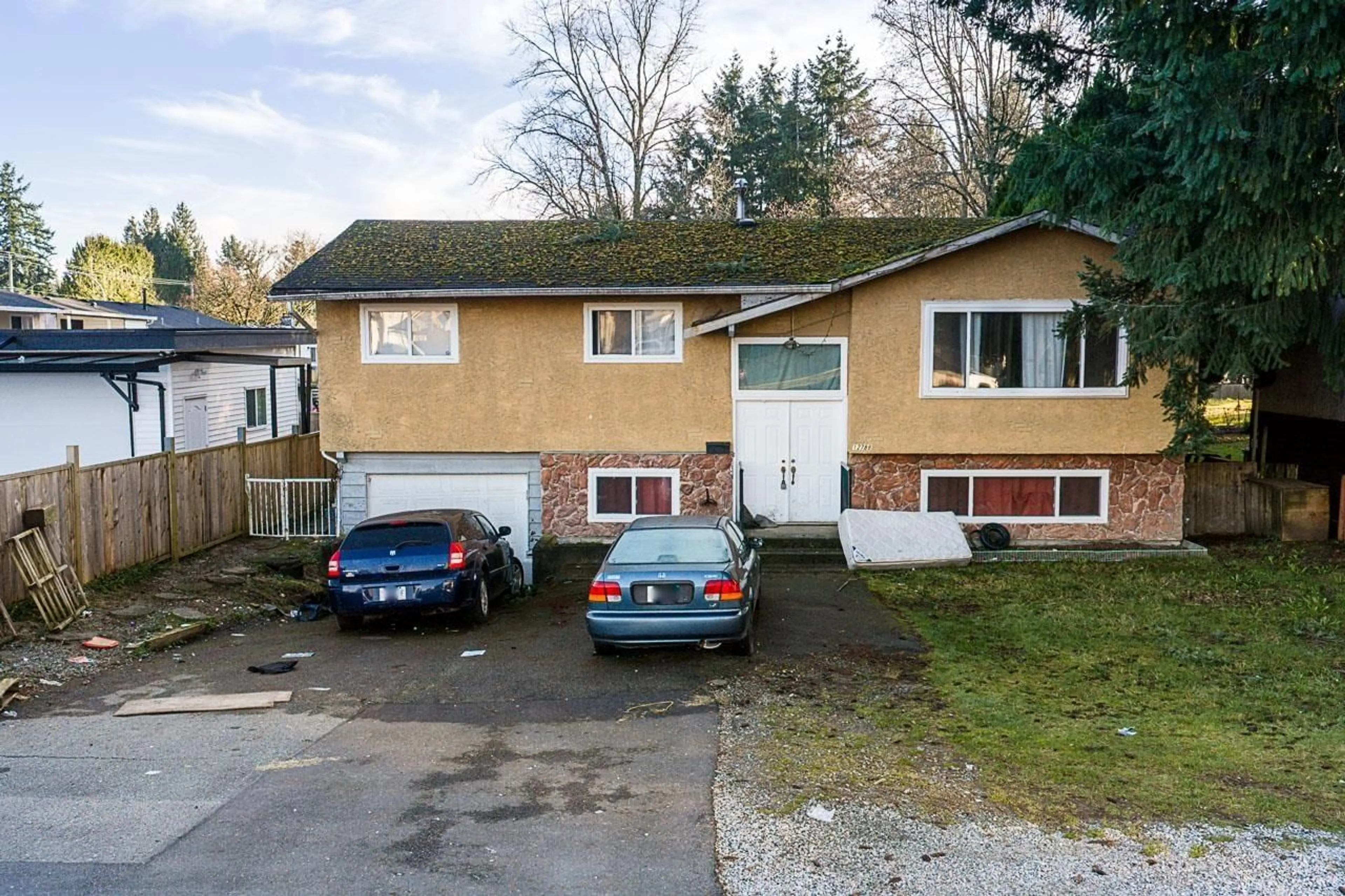 A pic from outside/outdoor area/front of a property/back of a property/a pic from drone, street for 12788 102 AVENUE, Surrey British Columbia V3V3E5