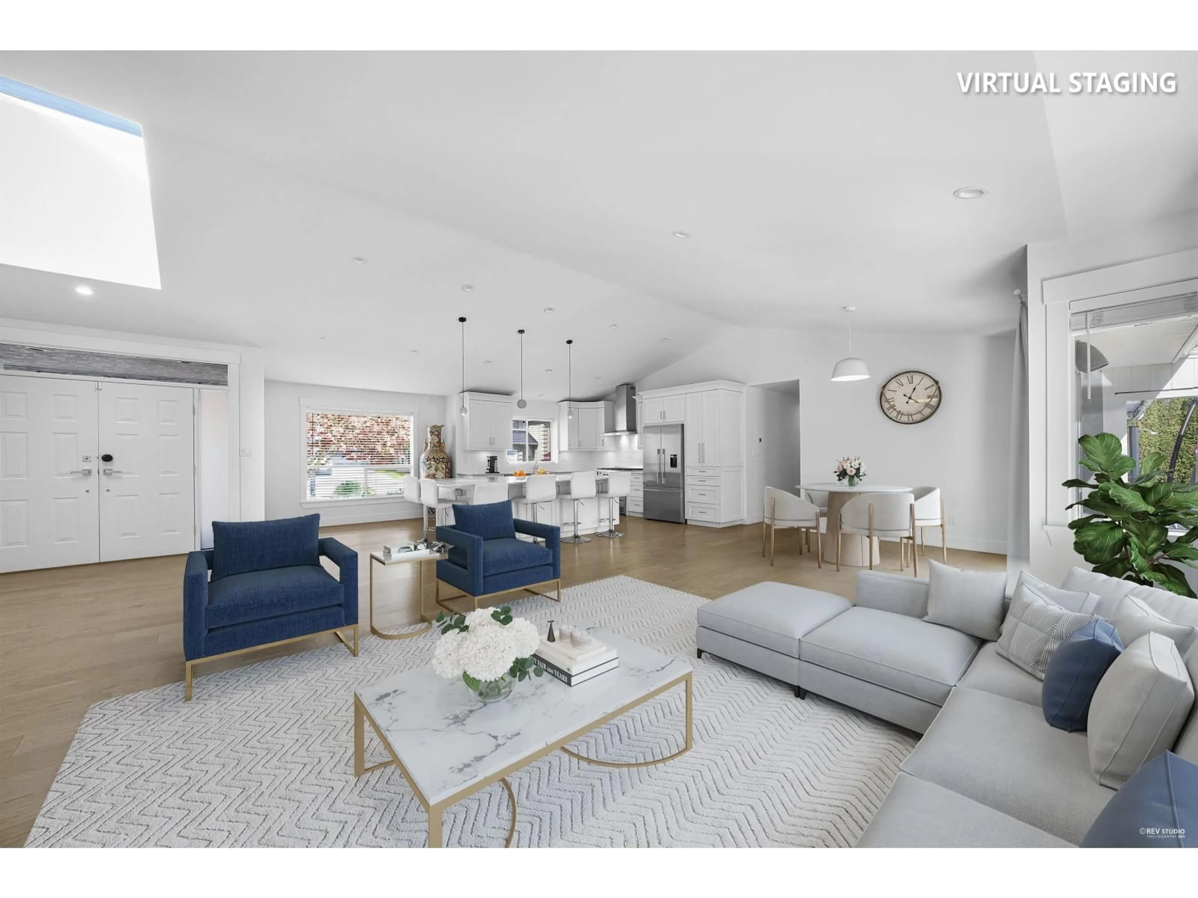 Living room with furniture, unknown for 13658 19 AVENUE, Surrey British Columbia V4A9E9