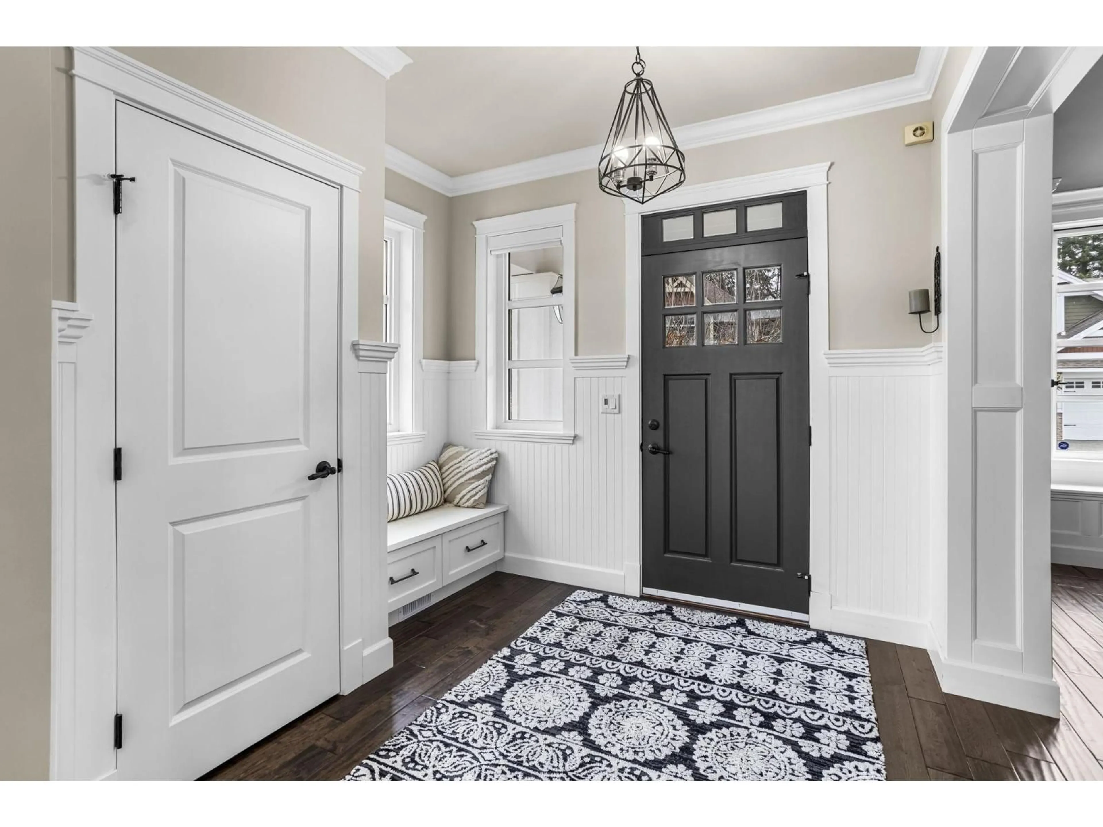 Indoor entryway for 24 - 3800 GOLF COURSE DRIVE, Abbotsford British Columbia V3G0A7