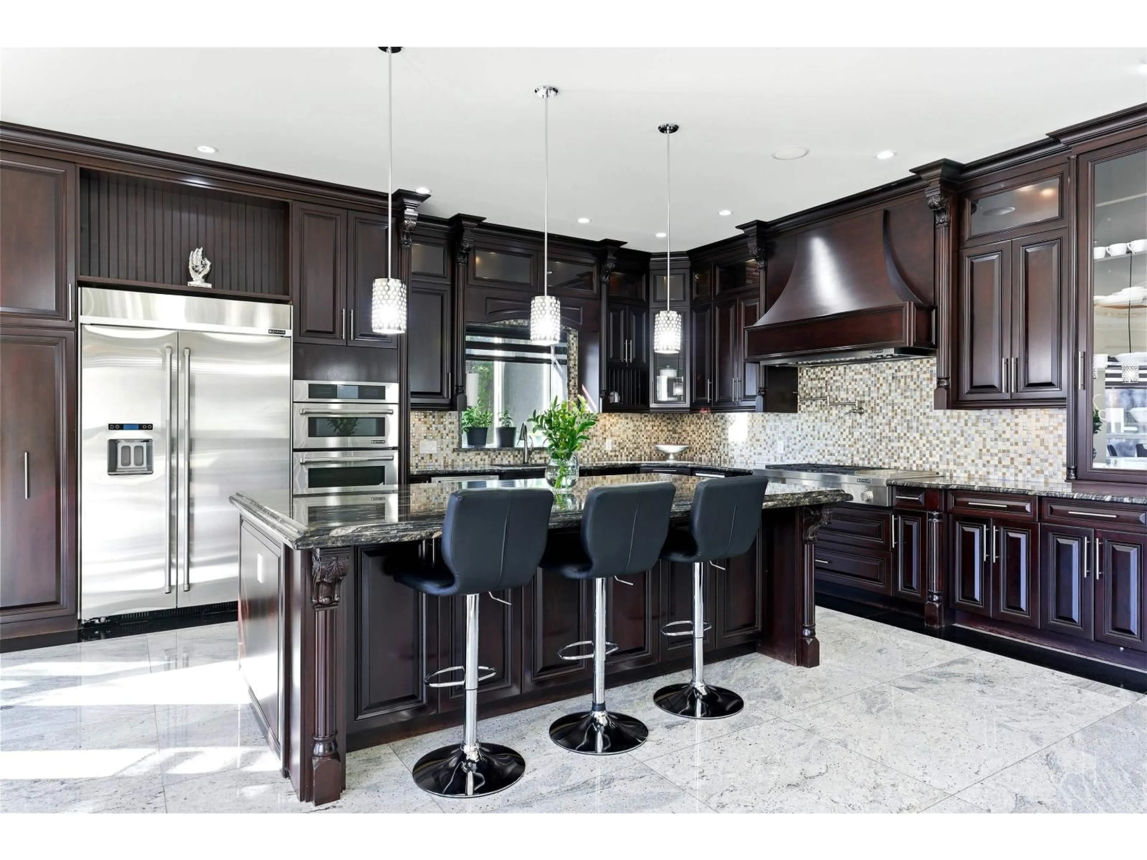 Contemporary kitchen, ceramic/tile floor for 21098 85 AVENUE, Langley British Columbia V1M2M4