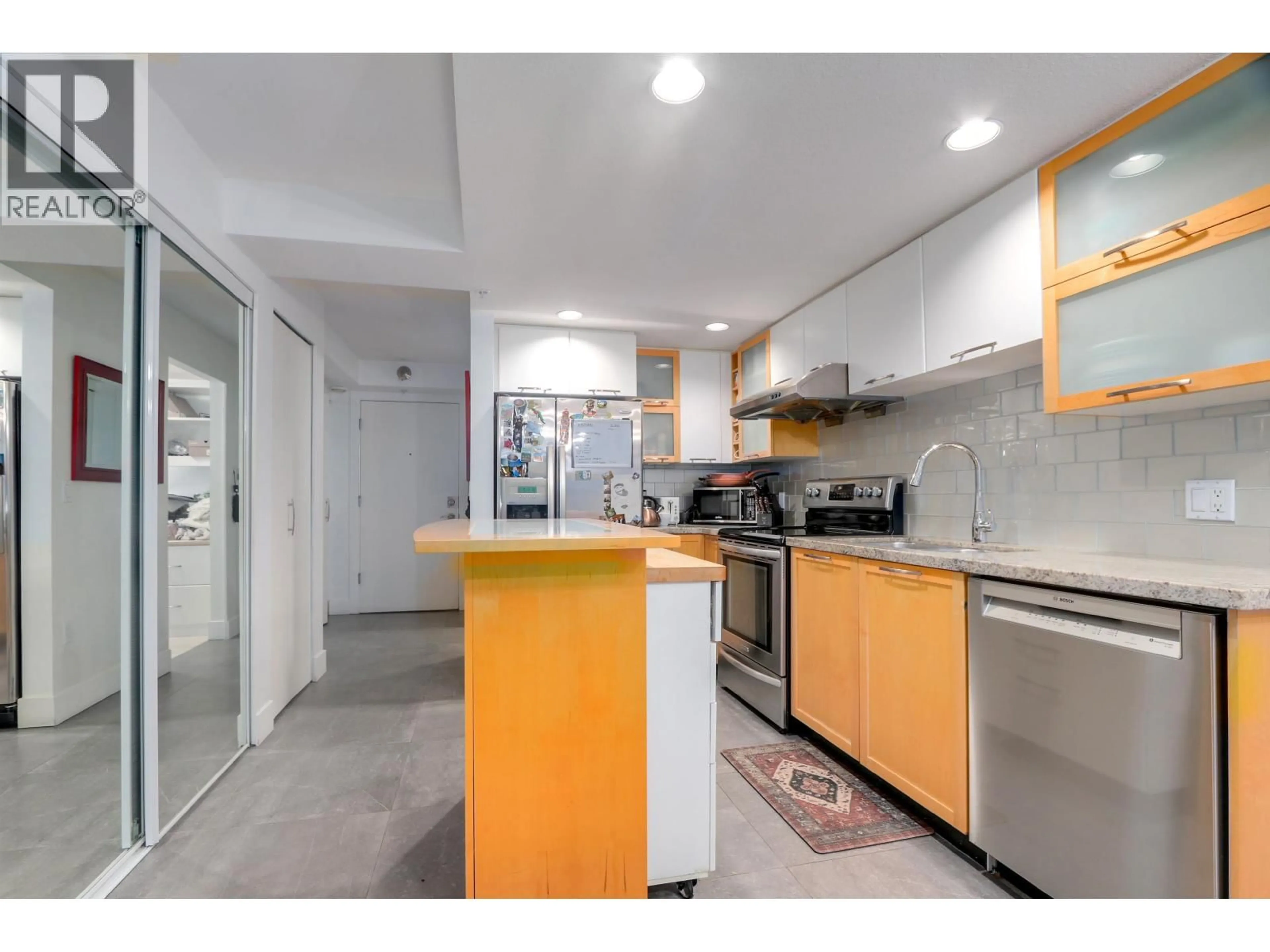 Standard kitchen, unknown for 206 - 2137 10TH AVENUE, Vancouver British Columbia V6K4W4