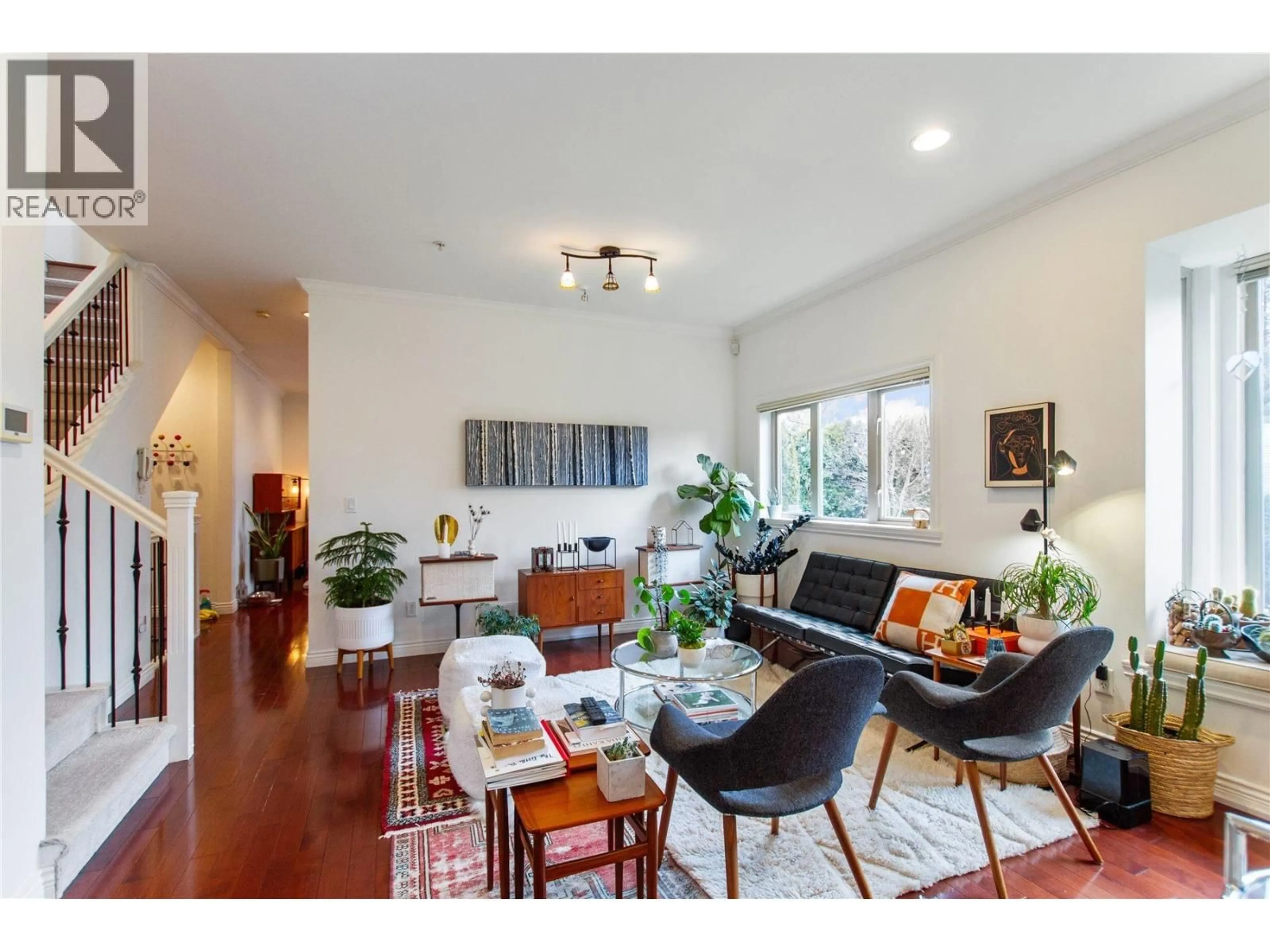 Living room with furniture, unknown for 3150 FROMME ROAD, North Vancouver British Columbia V7K2C9