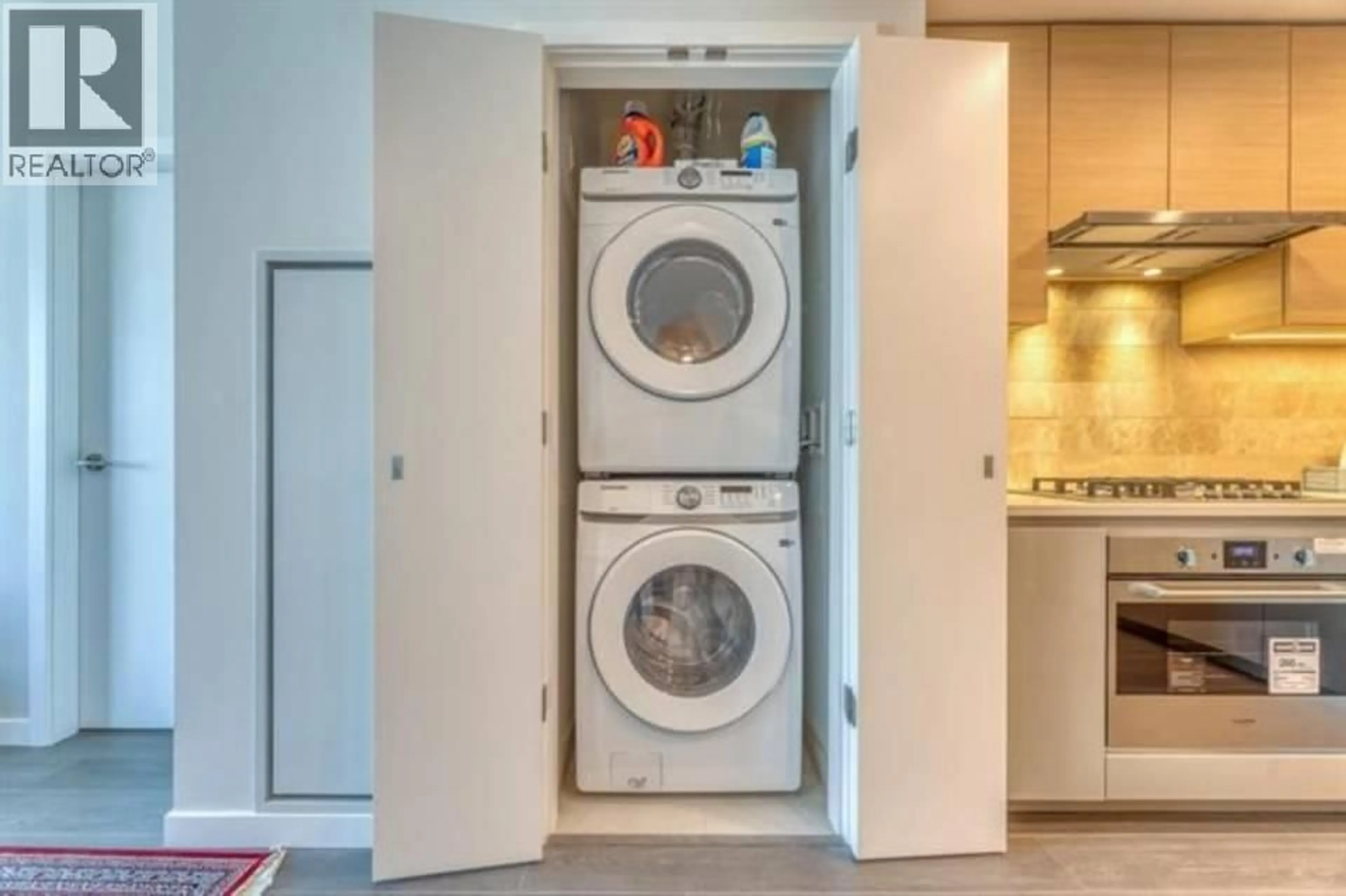 Laundry room for 5111 - 2108 GILMORE AVENUE, Burnaby British Columbia V5C0N8
