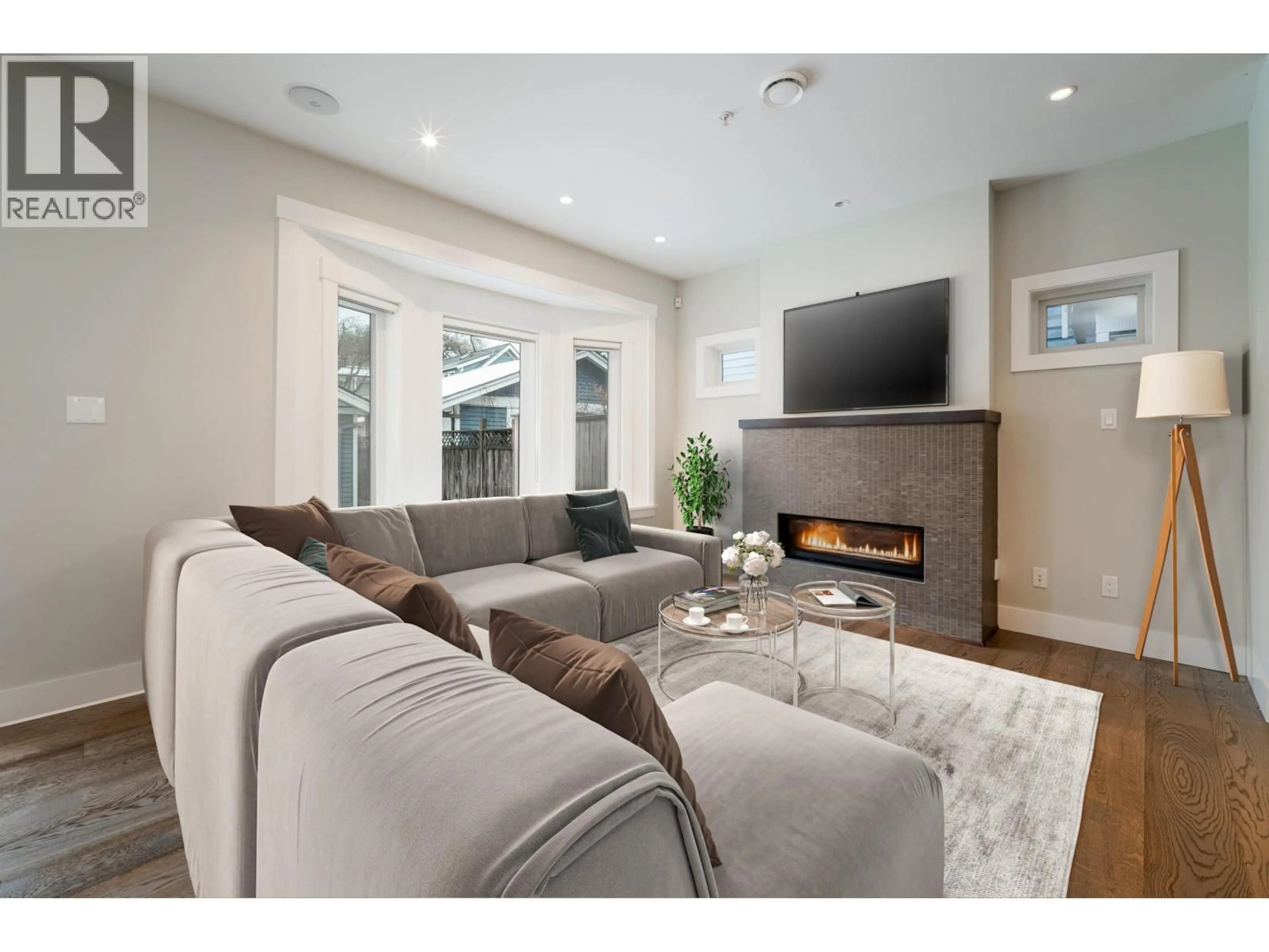 Living room with furniture, unknown for 1805 7TH AVENUE, Vancouver British Columbia V5N1S1