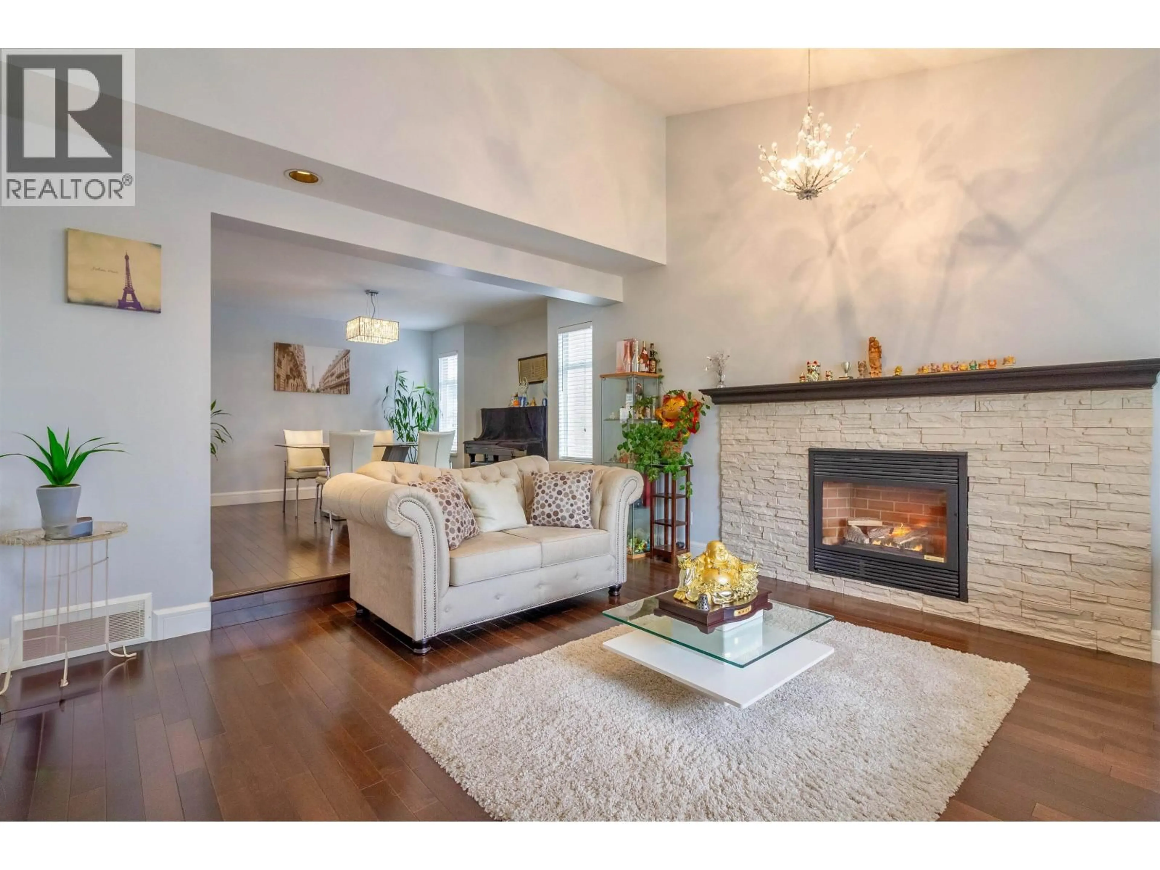 Living room with furniture, unknown for 921 CITADEL DRIVE, Port Coquitlam British Columbia V3C5J2