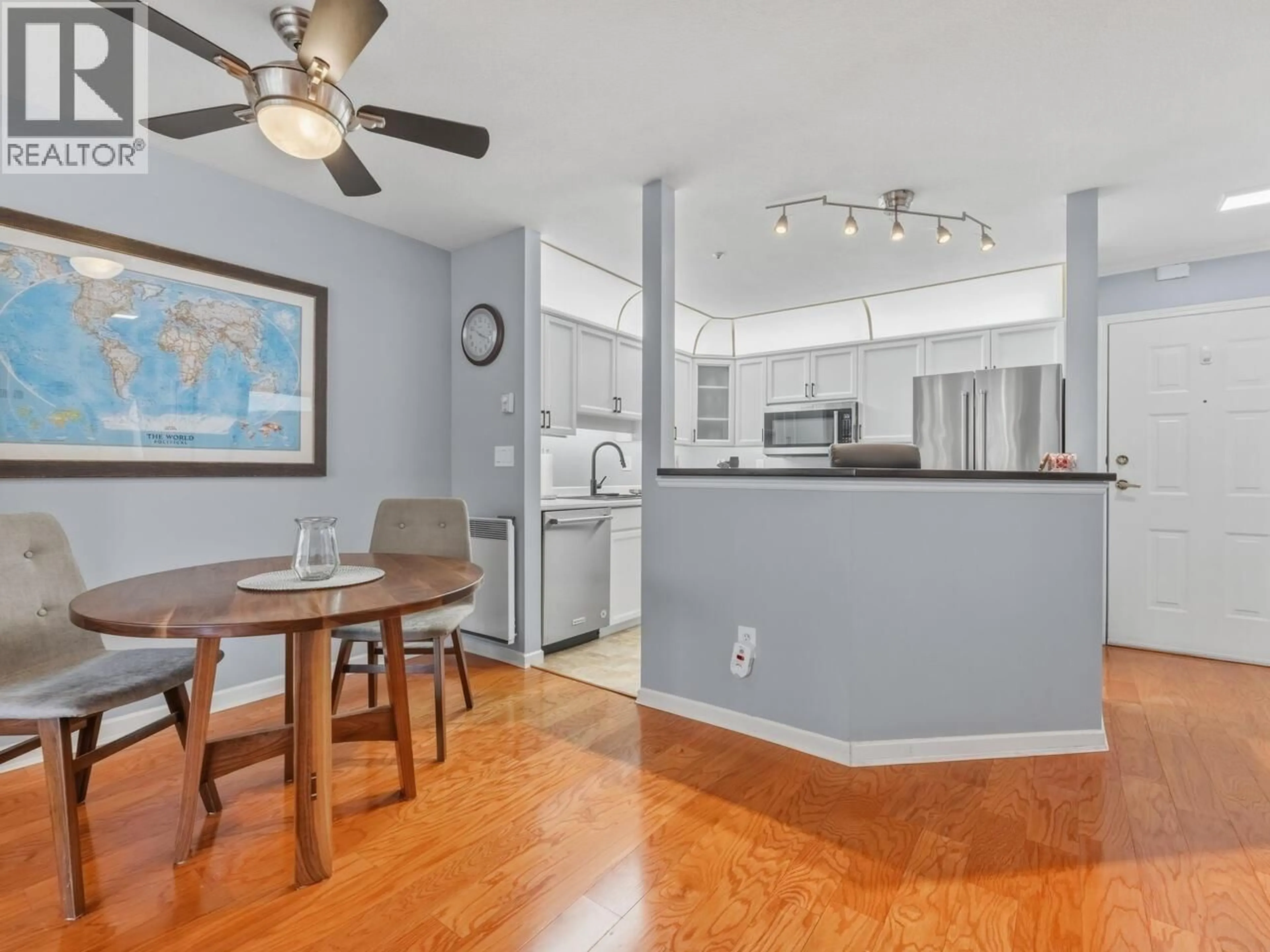 Open concept kitchen, unknown for 410 - 68 RICHMOND STREET, New Westminster British Columbia V3L5S2