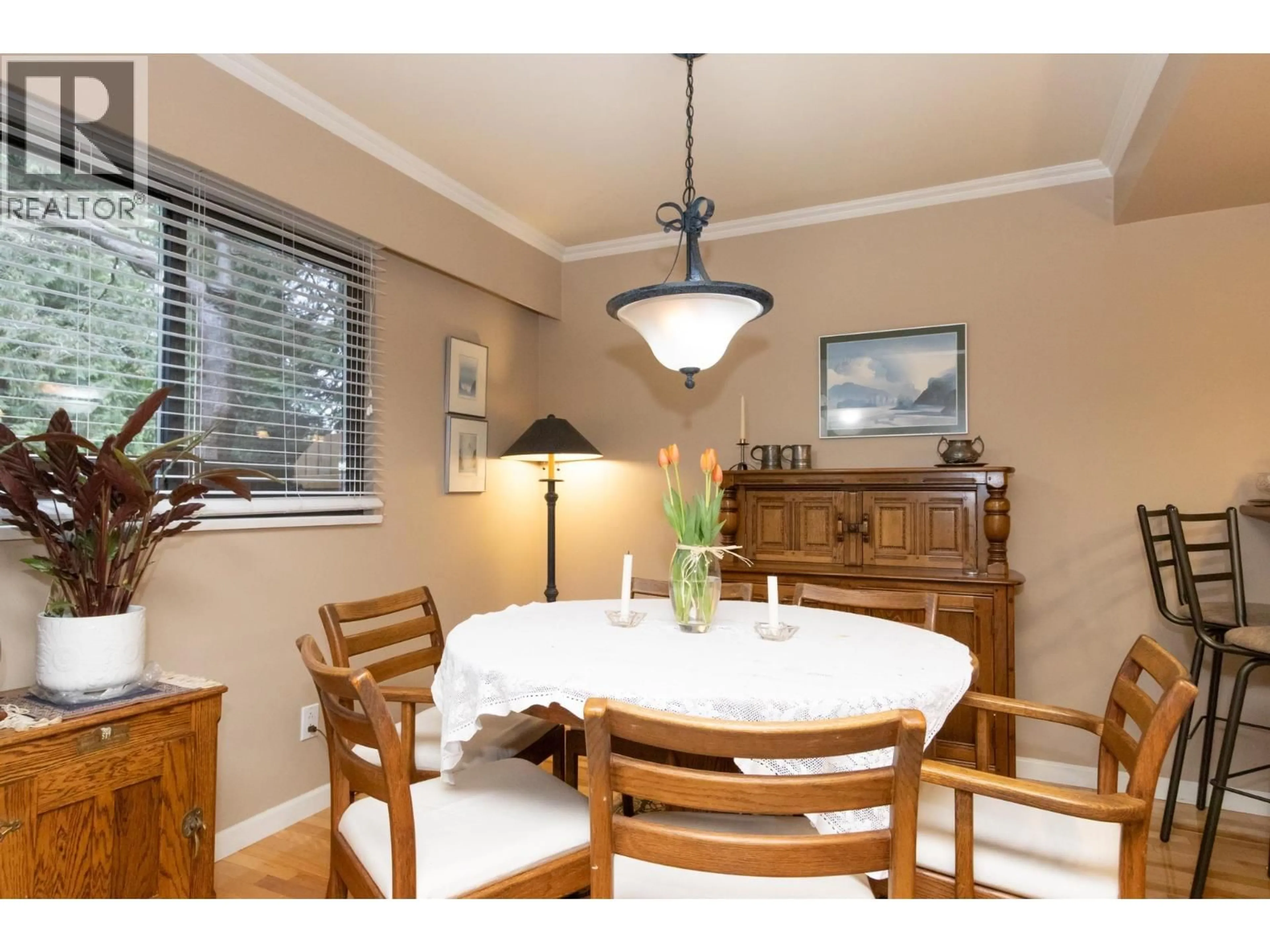 Dining room, wood/laminate floor for 2050 PURCELL WAY, North Vancouver British Columbia V7J3K3