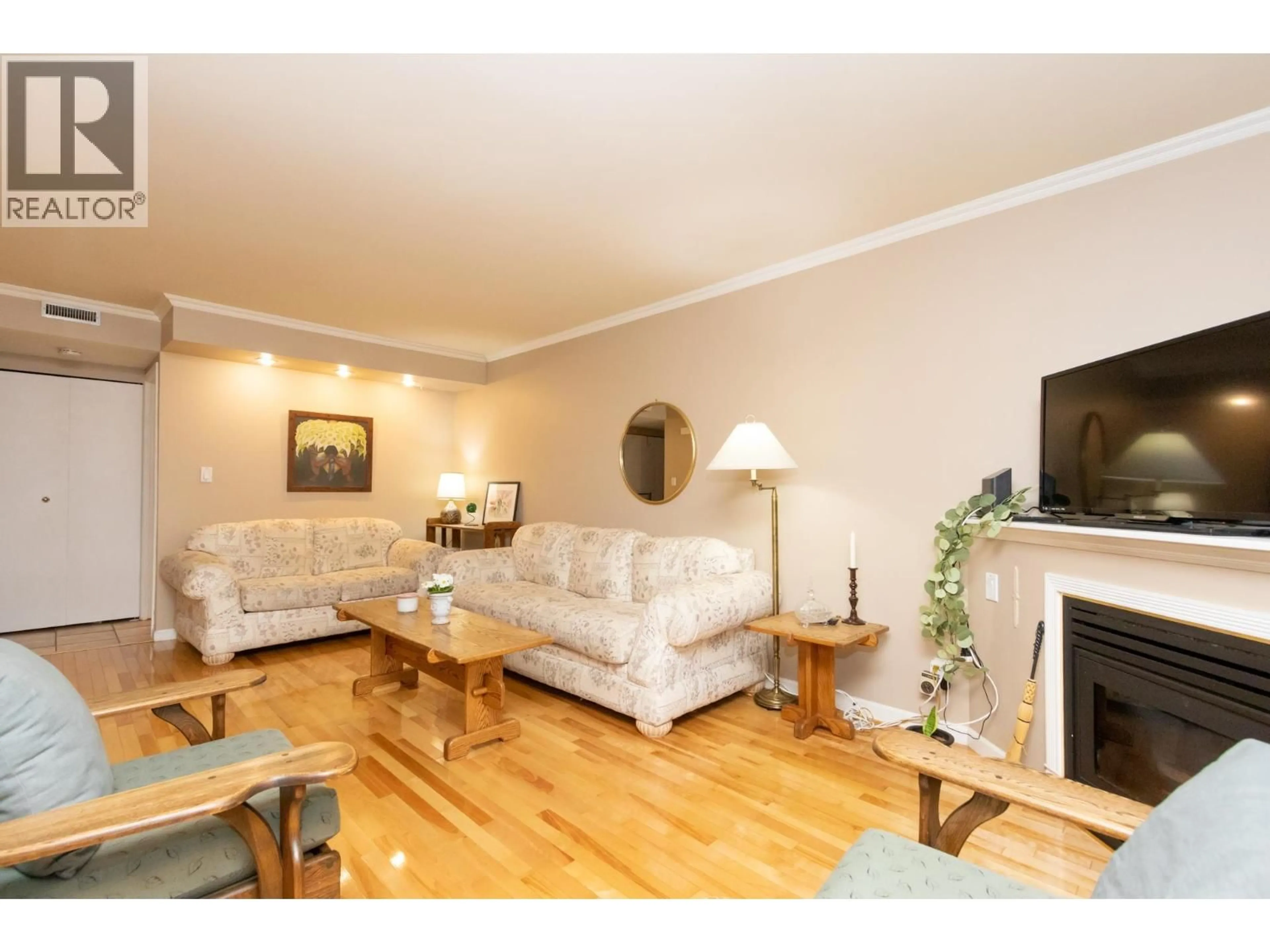 Living room with furniture, wood/laminate floor for 2050 PURCELL WAY, North Vancouver British Columbia V7J3K3