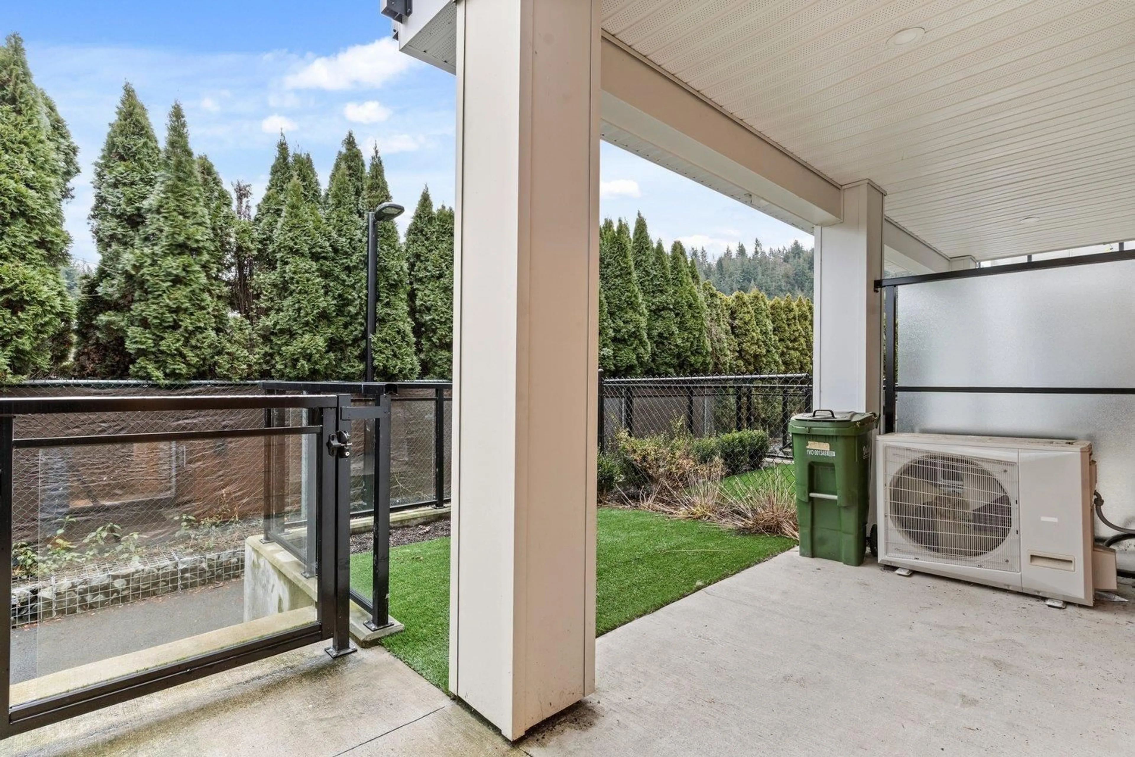 Patio, unknown for 413 - 46150 THOMAS ROAD, Chilliwack British Columbia V2R6B3