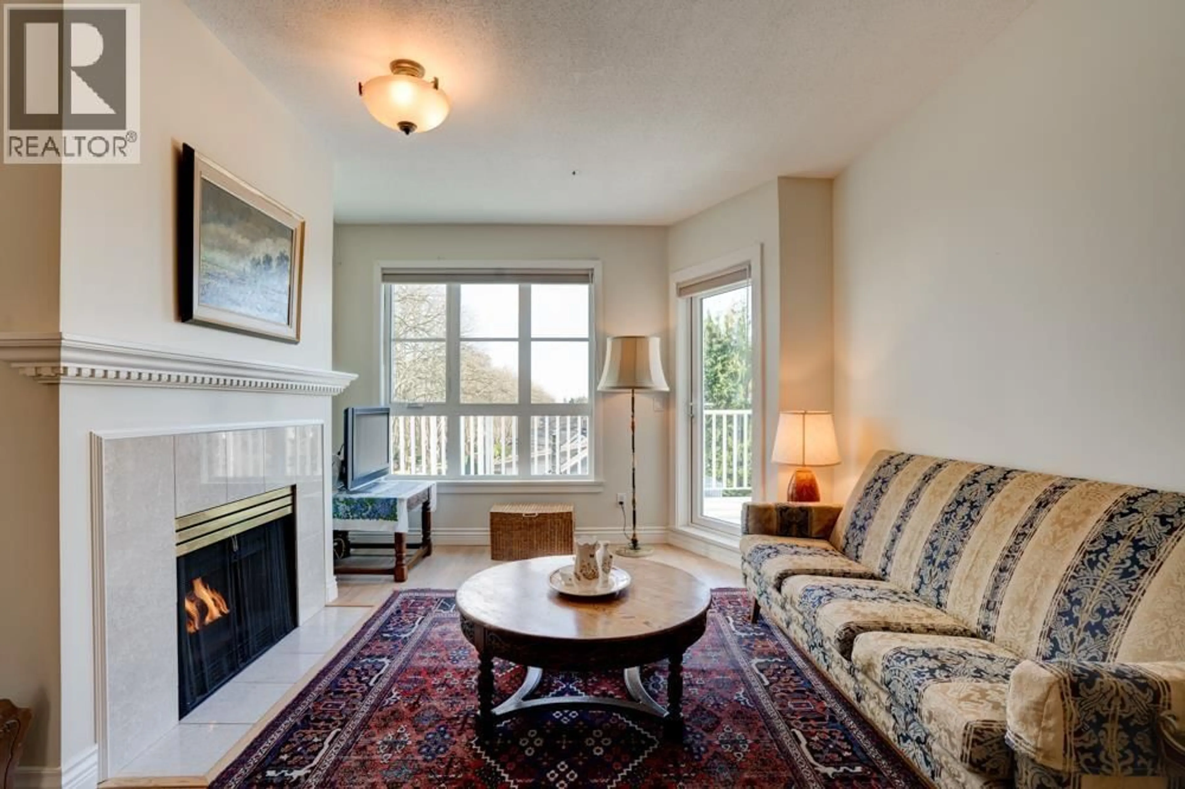 Living room with furniture, unknown for 402 - 3621 26TH AVENUE, Vancouver British Columbia V6S1P2