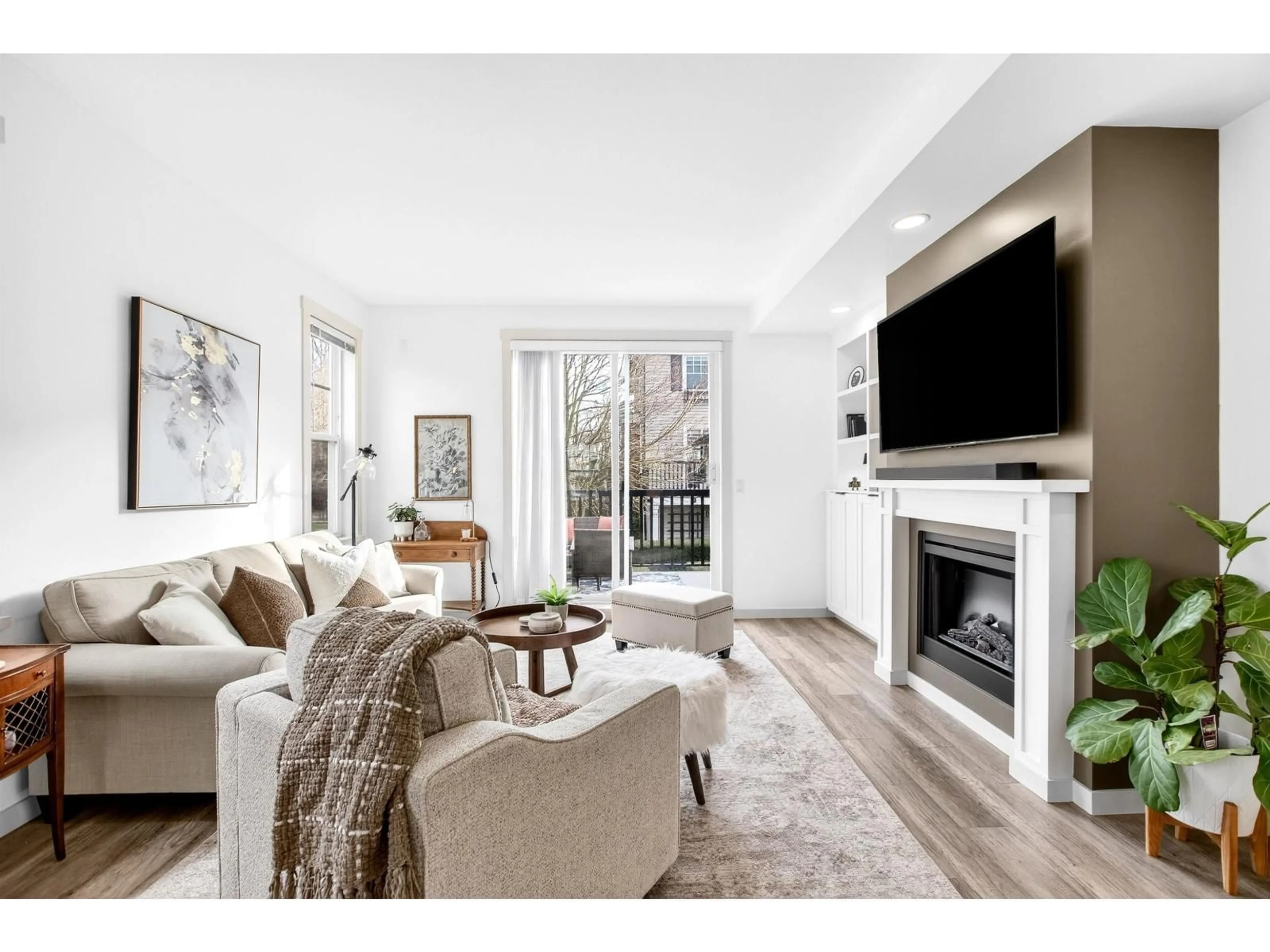 Living room with furniture, unknown for 23 - 18983 72A AVENUE, Surrey British Columbia V4N1A5