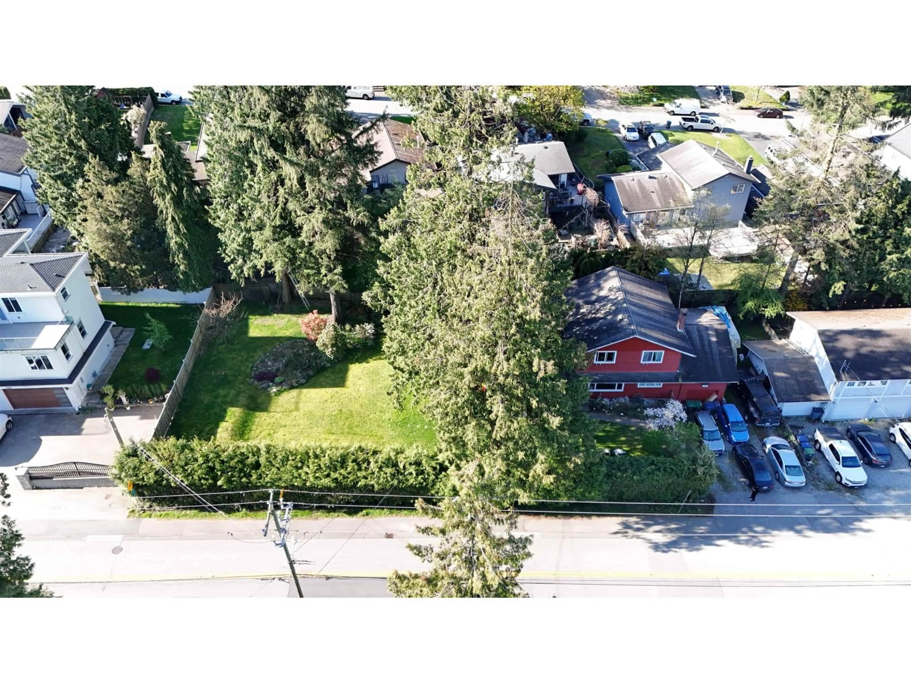 A pic from outside/outdoor area/front of a property/back of a property/a pic from drone, street for 11562 MILLAR ROAD, Surrey British Columbia V3V2T9