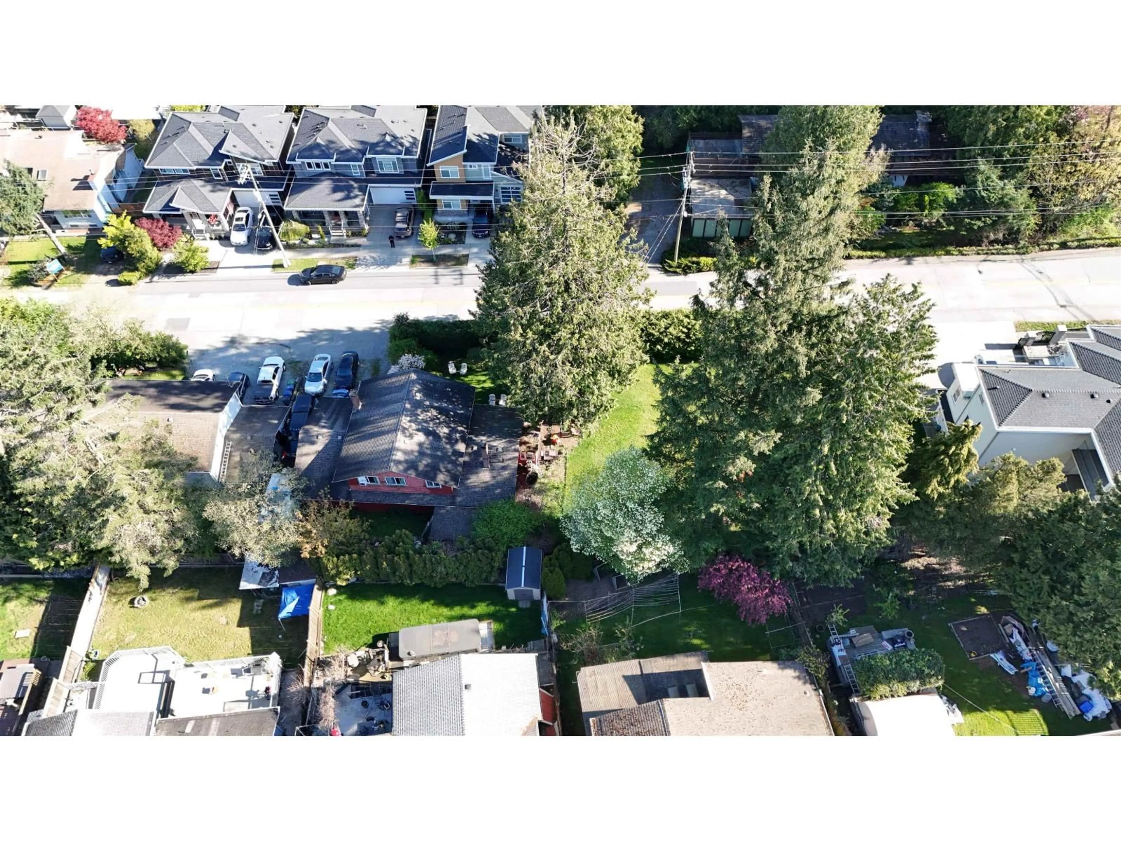 A pic from outside/outdoor area/front of a property/back of a property/a pic from drone, street for 11562 MILLAR ROAD, Surrey British Columbia V3V2T9