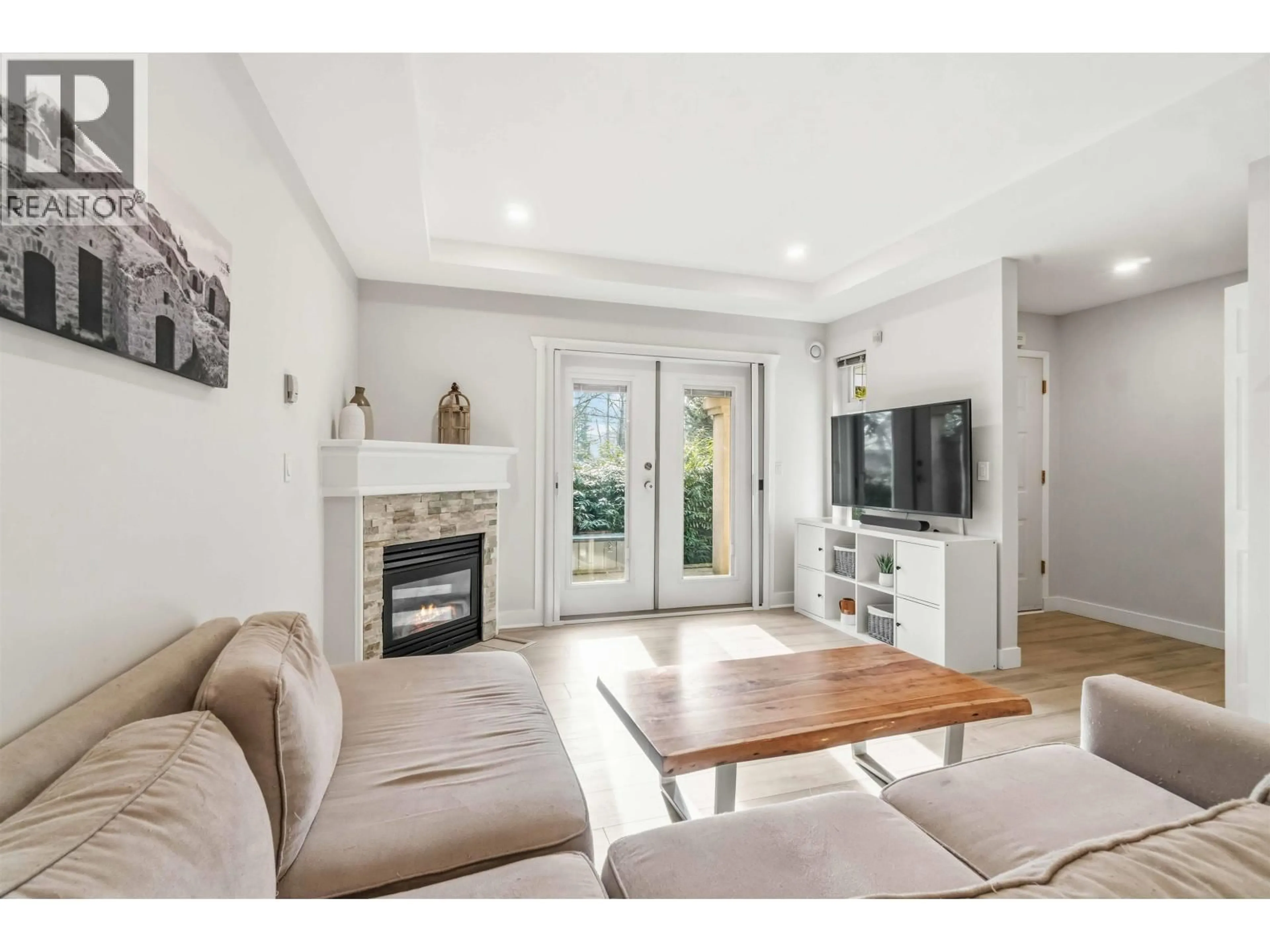 Living room with furniture, unknown for 104 - 1423 BRUNETTE AVENUE, Coquitlam British Columbia V3K7A2