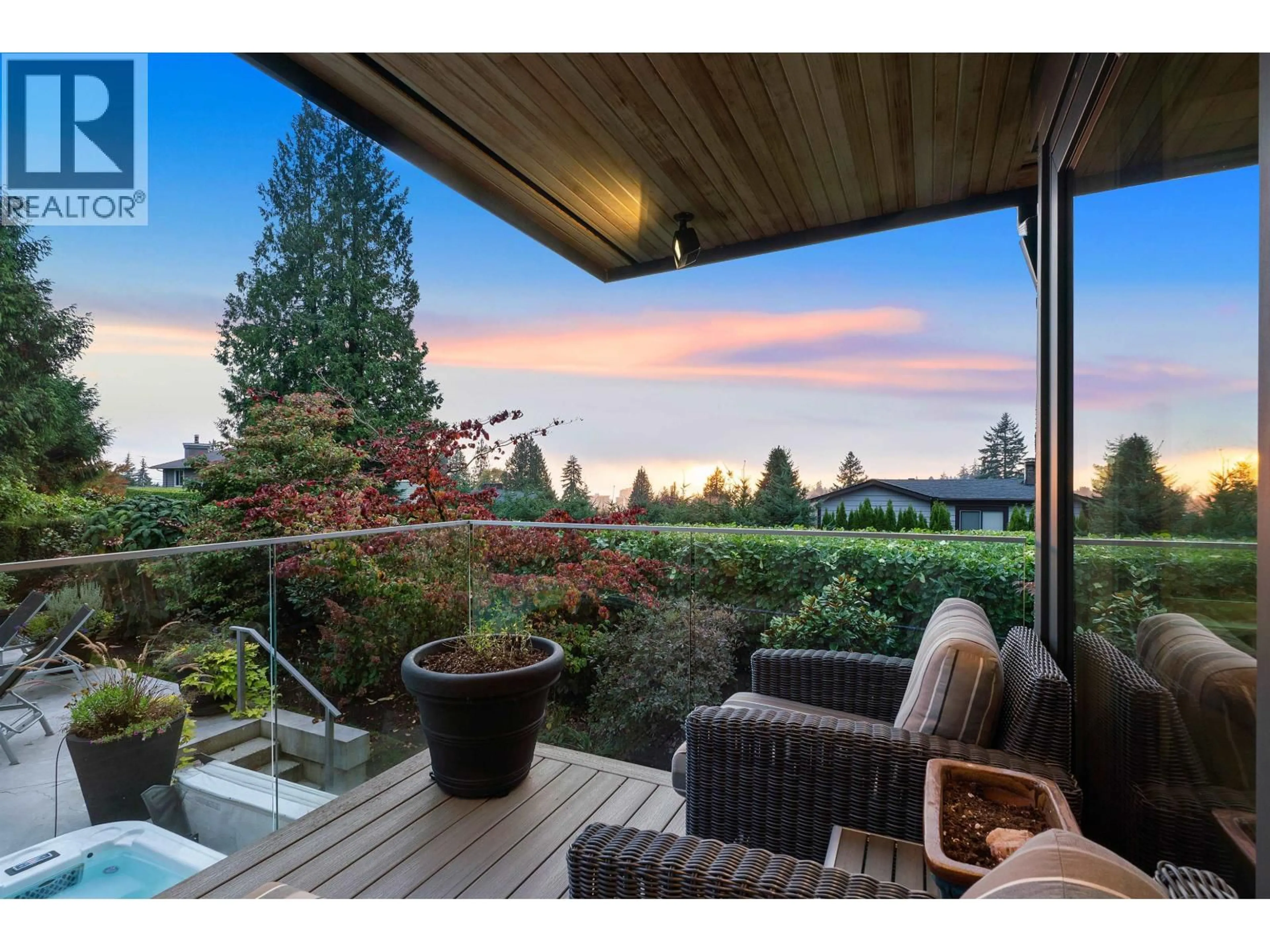 Patio, water/lake/river/ocean view for 990 JEFFERSON AVENUE, West Vancouver British Columbia V7T2A4
