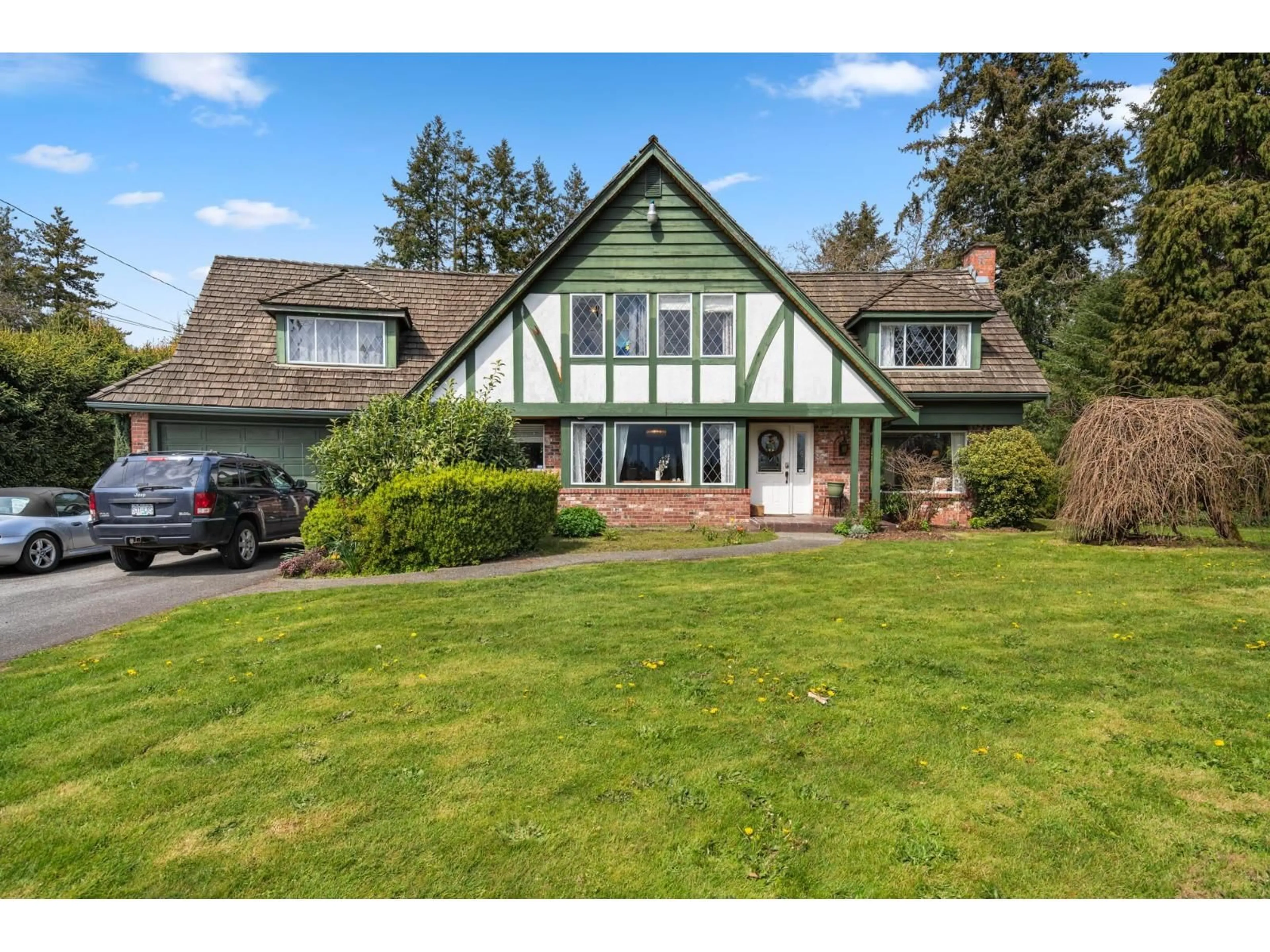 A pic from outside/outdoor area/front of a property/back of a property/a pic from drone, unknown for 14633 56 AVENUE, Surrey British Columbia V3S1B6