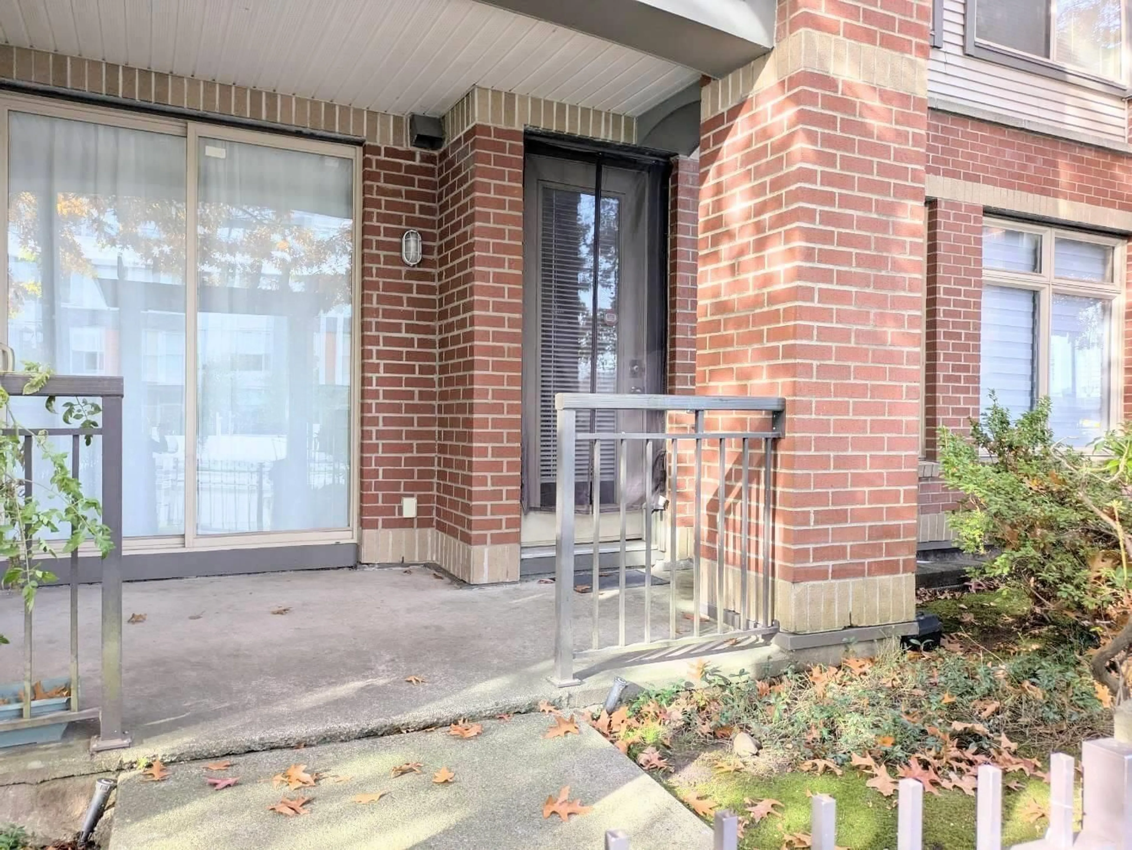 Unknown for 106 - 10499 UNIVERSITY DRIVE, Surrey British Columbia V3T0A4