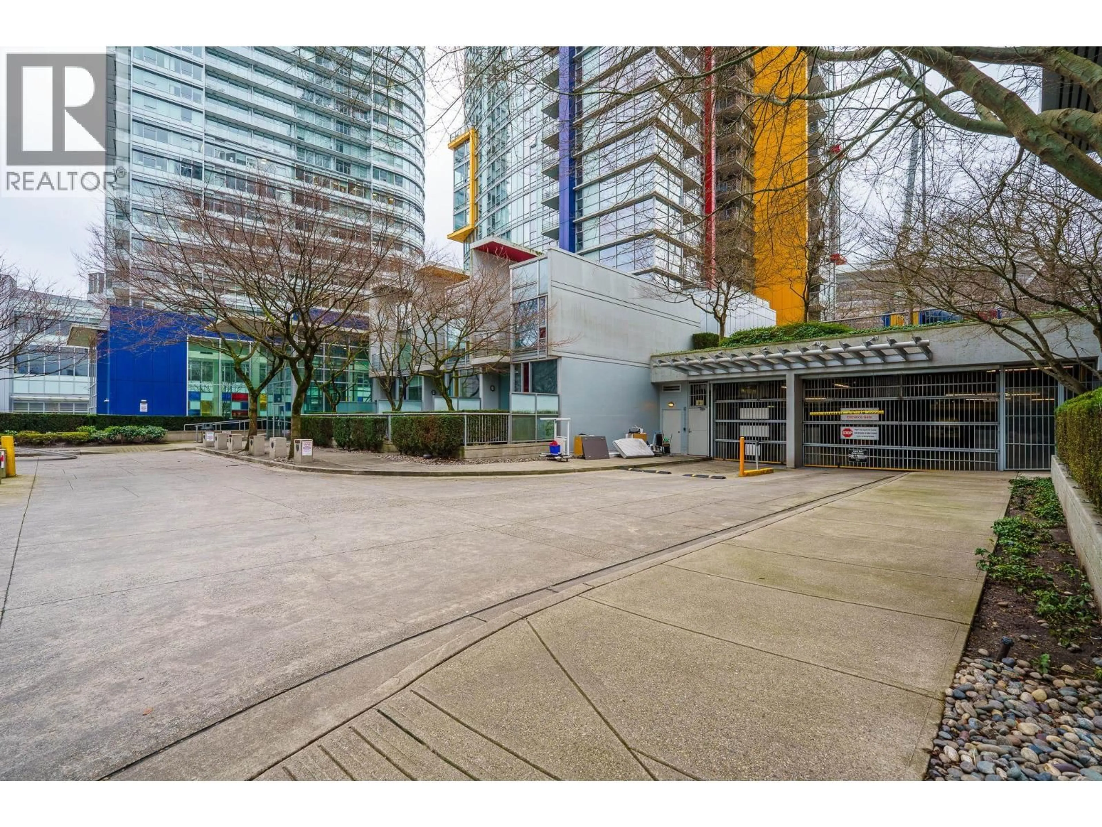 Indoor foyer for 1209 - 111 GEORGIA STREET, Vancouver British Columbia V6B1T8