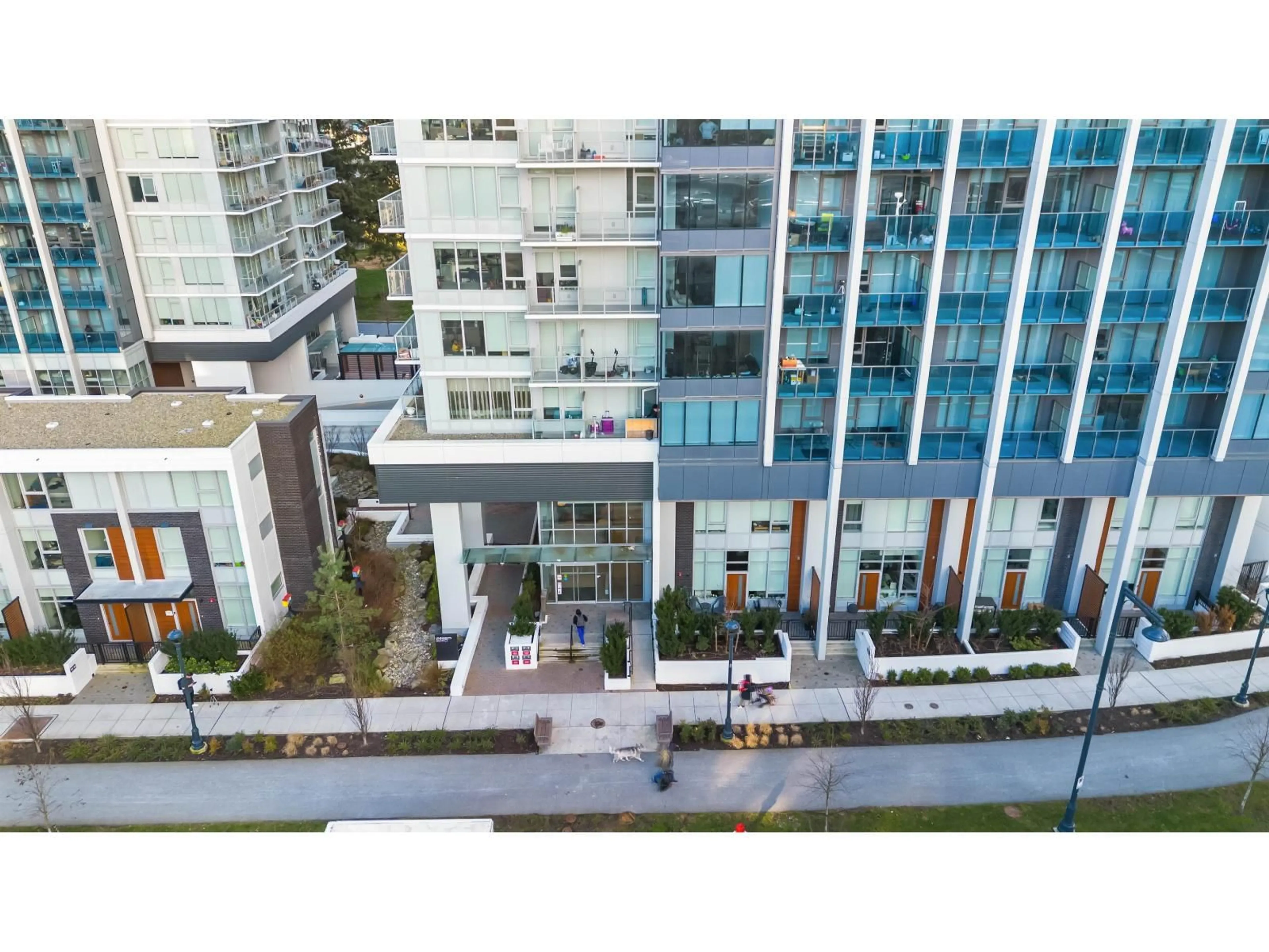 A pic from outside/outdoor area/front of a property/back of a property/a pic from drone, city buildings view from balcony for 2007 - 10448 UNIVERSITY DRIVE, Surrey British Columbia V3T0S7