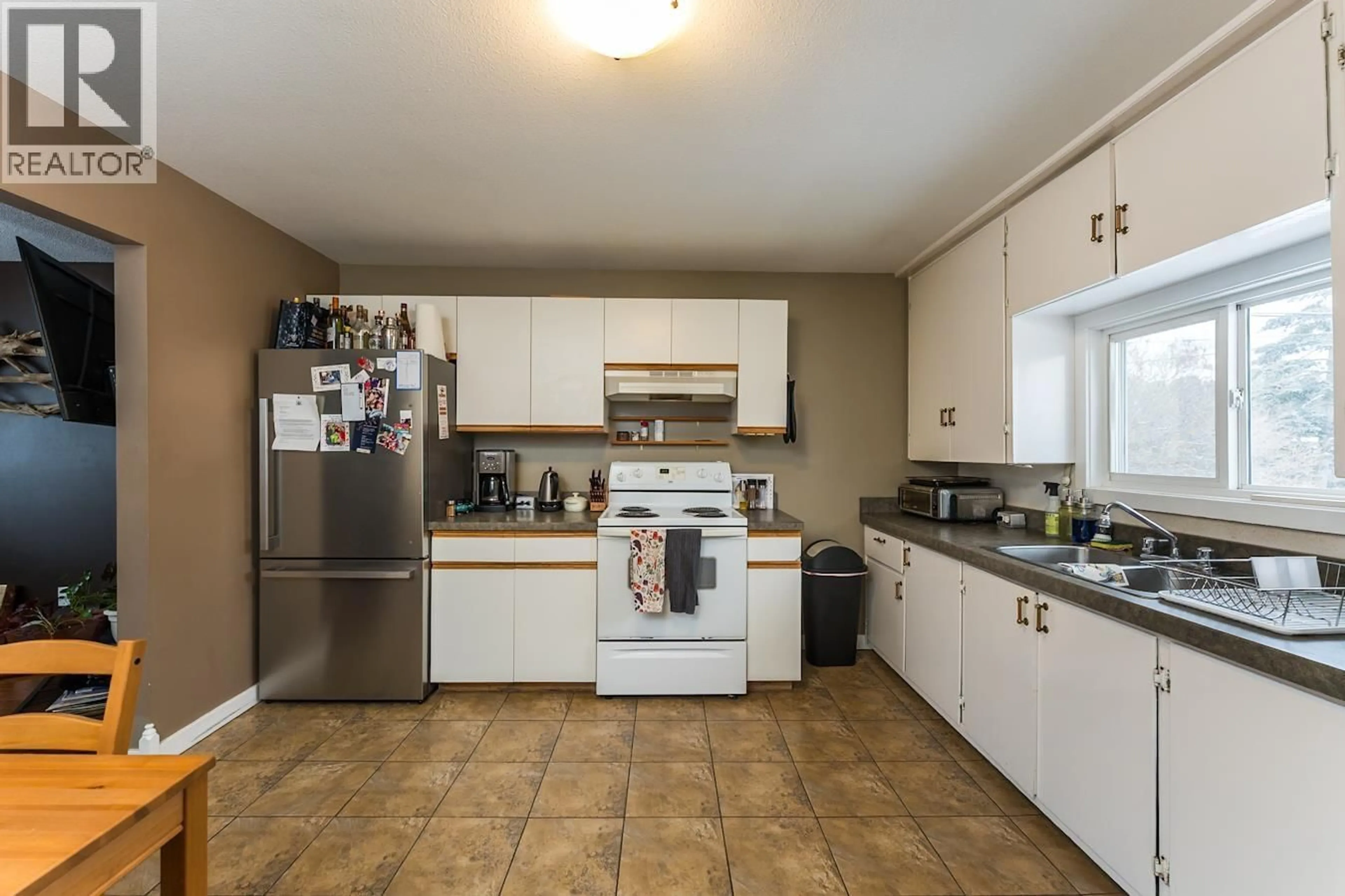 Standard kitchen, unknown for 2020 ROSS CRESCENT, Prince George British Columbia V2M1Y5