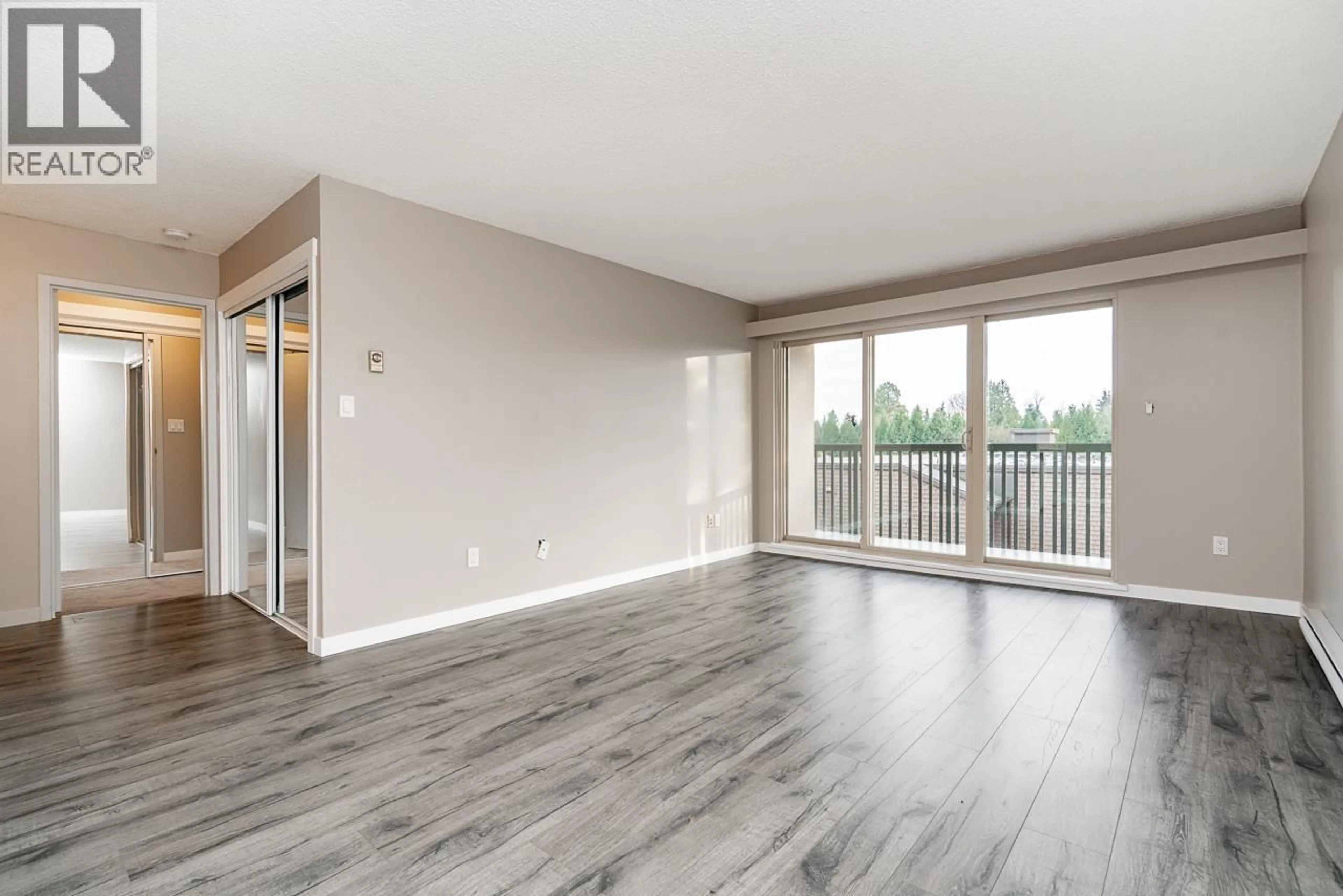 A pic of a room for 319 - 9847 MANCHESTER DRIVE, Burnaby British Columbia V3N4P4