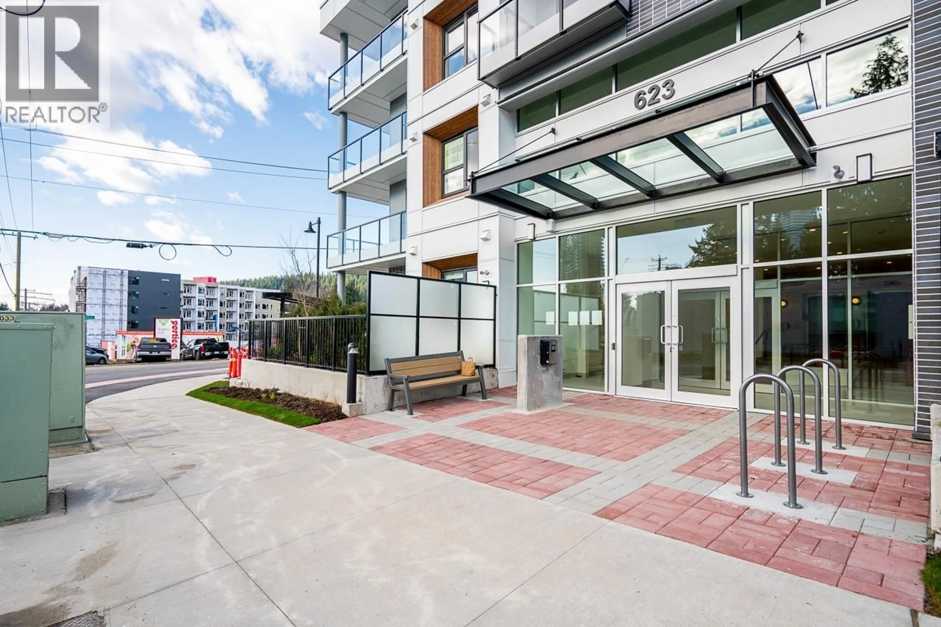 Patio, unknown for 106 - 623 KEMSLEY AVENUE, Coquitlam British Columbia V3J3Z4