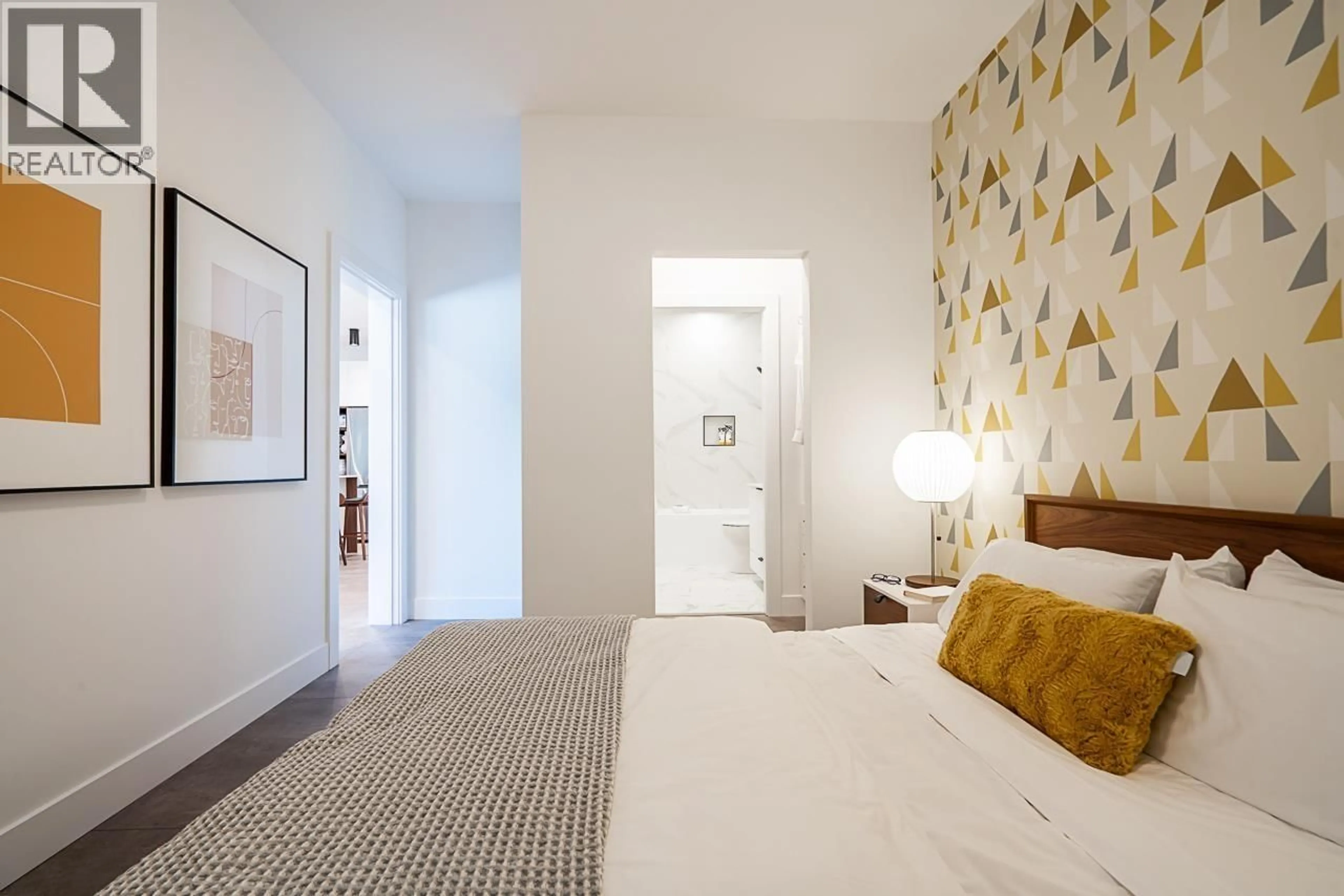 Bedroom with bed, carpet floor for 106 - 623 KEMSLEY AVENUE, Coquitlam British Columbia V3J3Z4