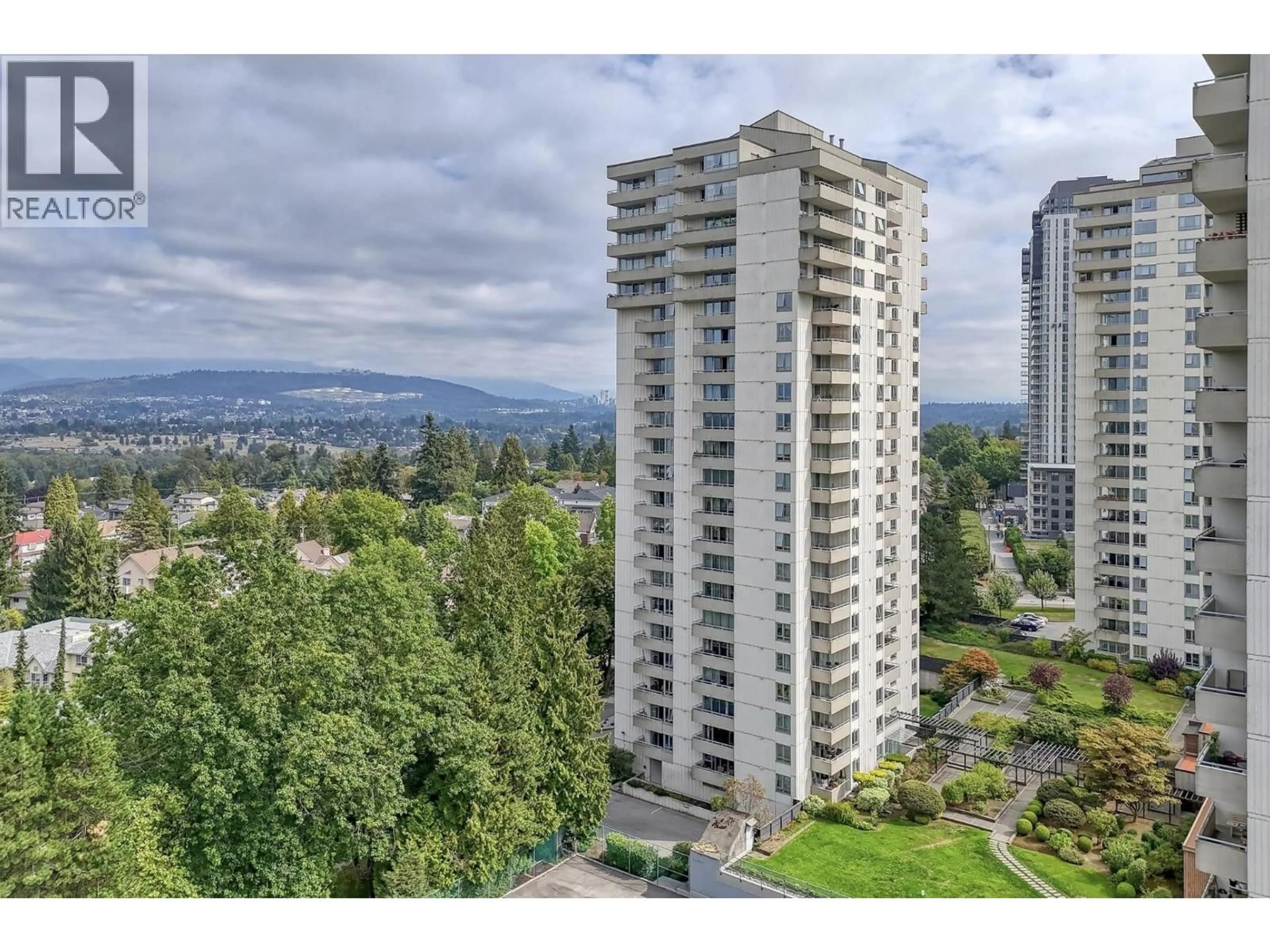 A pic from outside/outdoor area/front of a property/back of a property/a pic from drone, unknown for 1404 - 4160 SARDIS STREET, Burnaby British Columbia V5H1K2