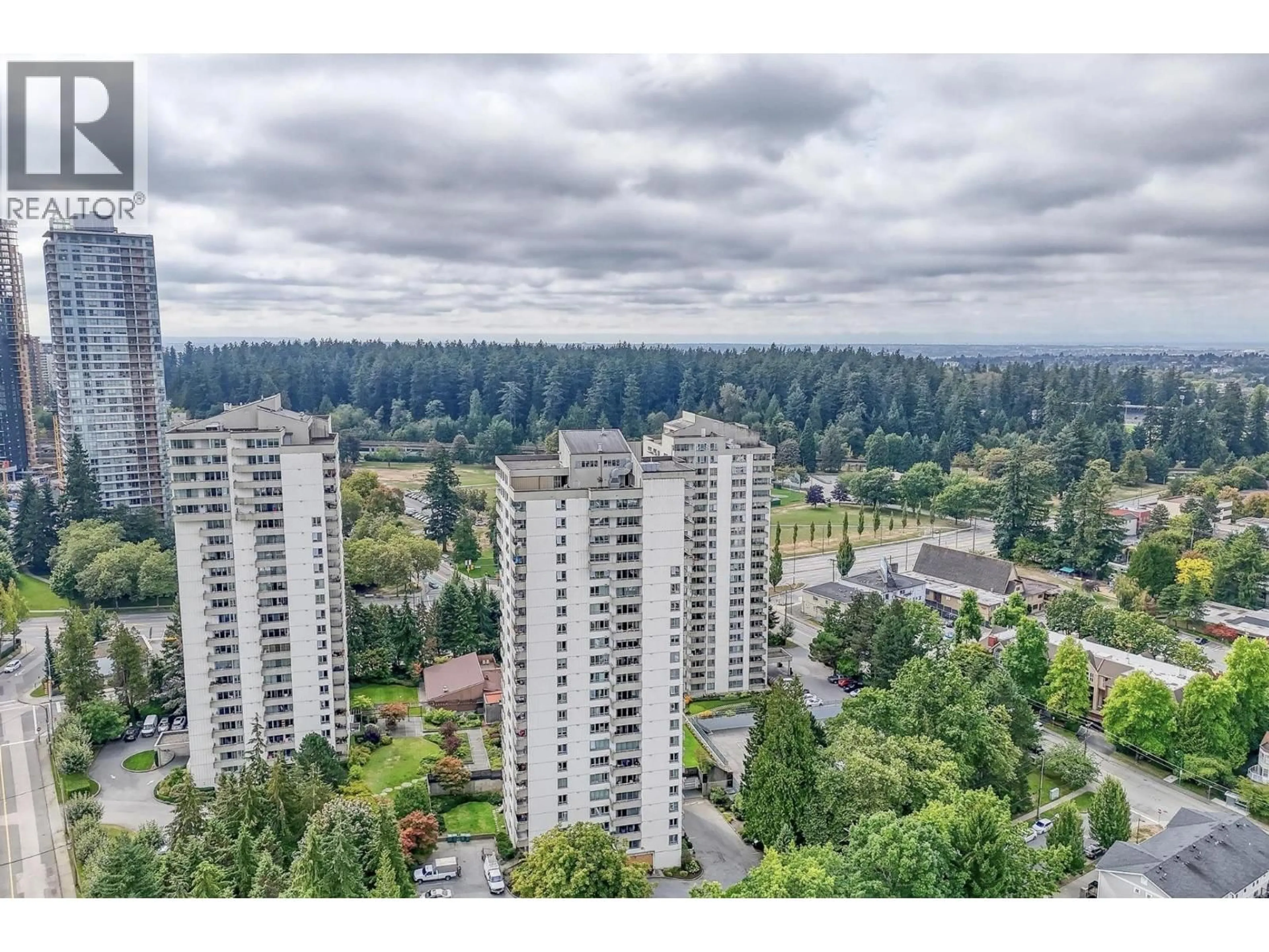 A pic from outside/outdoor area/front of a property/back of a property/a pic from drone, city buildings view from balcony for 1404 - 4160 SARDIS STREET, Burnaby British Columbia V5H1K2