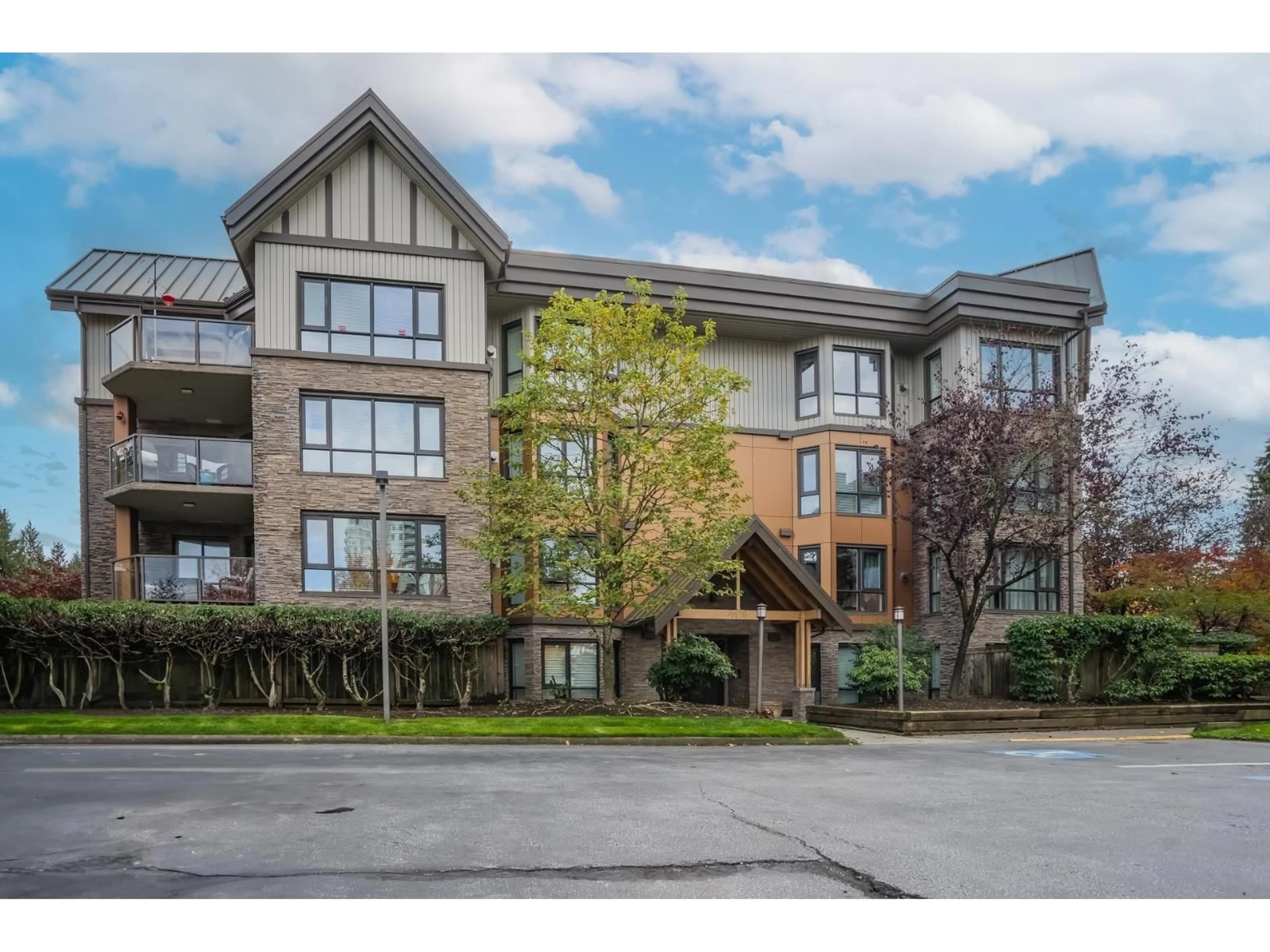 Unknown for 406 - 9970 148 STREET, Surrey British Columbia V3R0P9