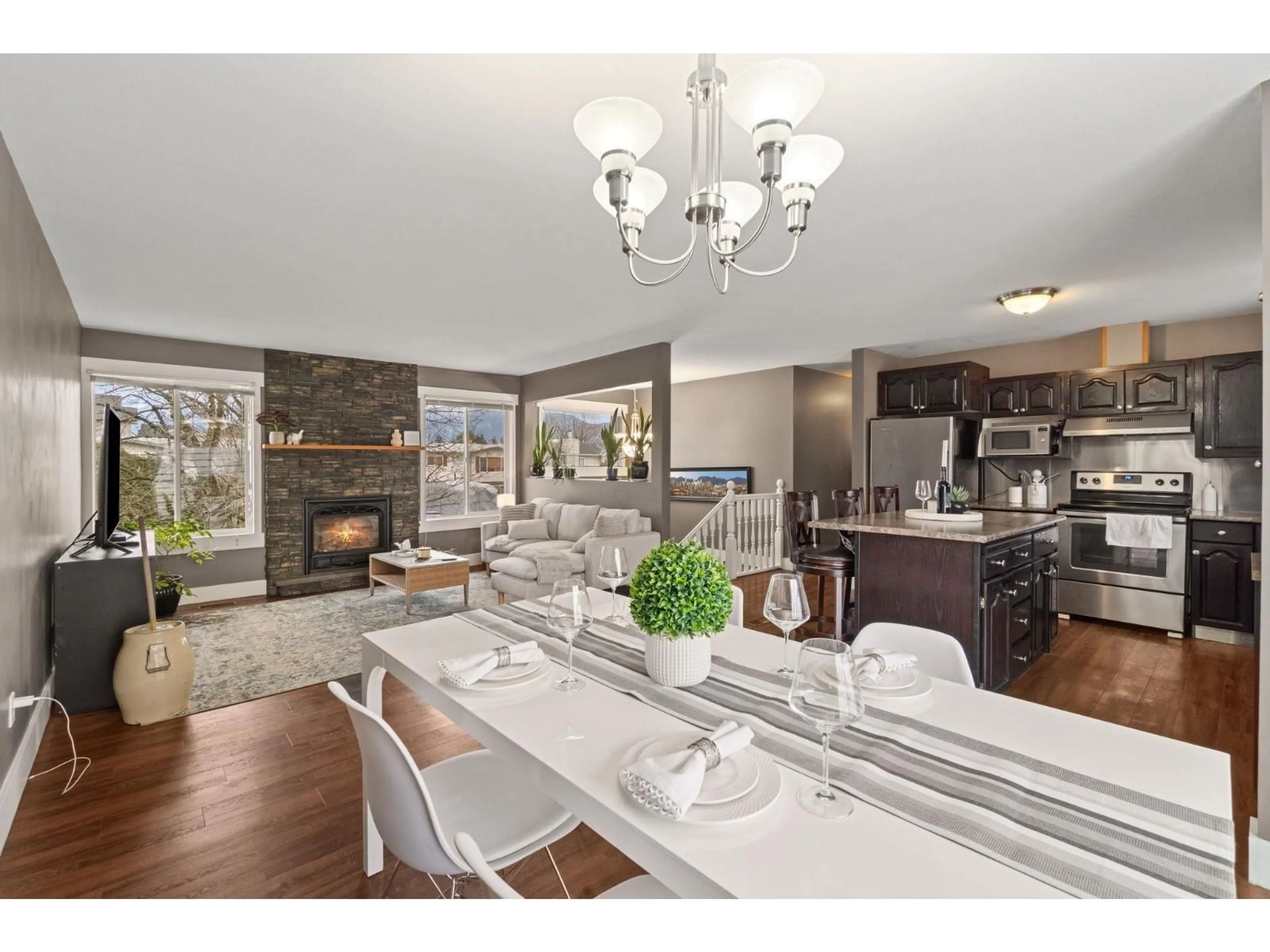 Open concept kitchen, unknown for 8867 HAZEL STREET, Chilliwack British Columbia V2P7C1