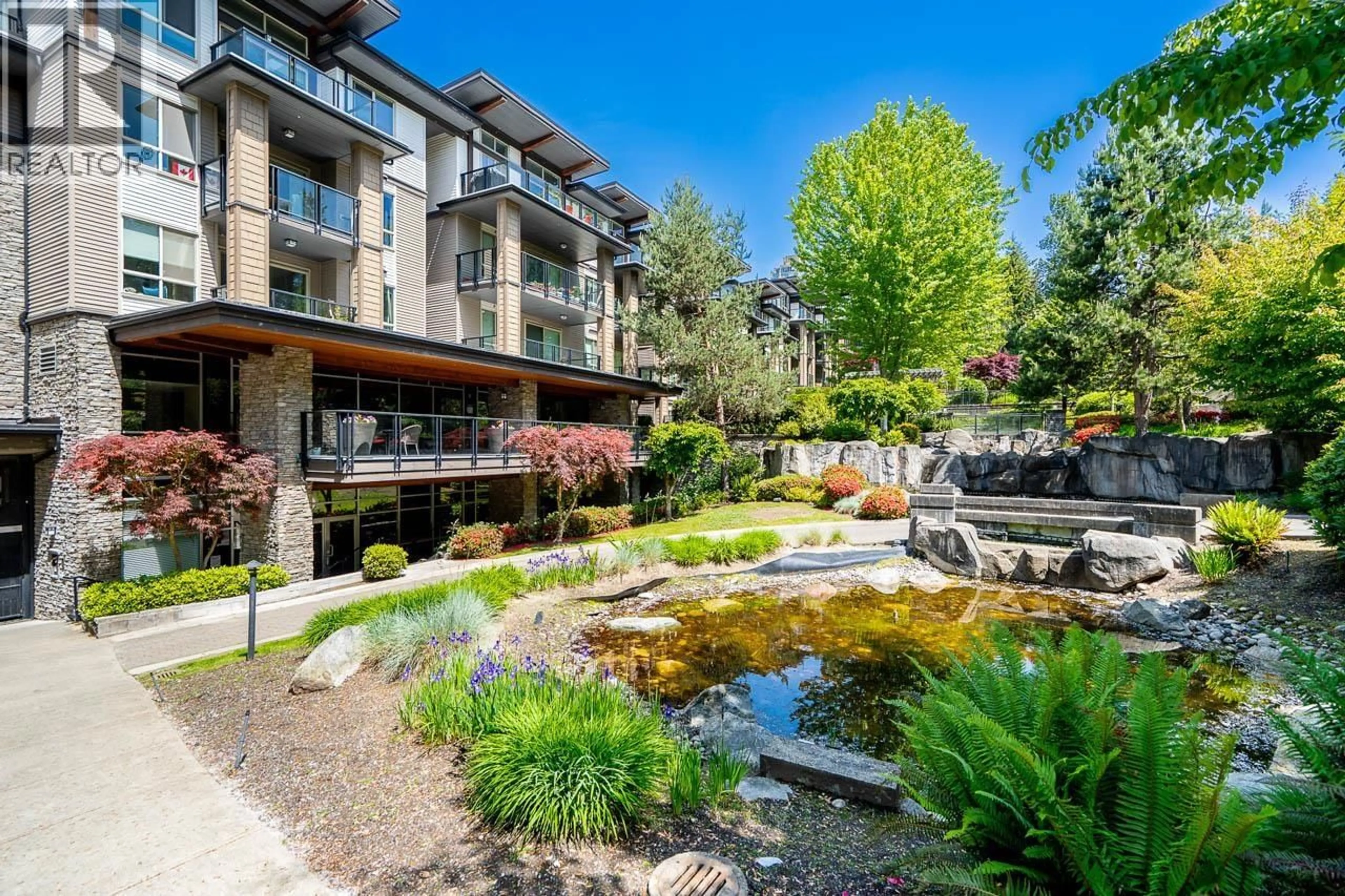 Patio, water/lake/river/ocean view for 404 - 7478 BYRNEPARK WALK, Burnaby British Columbia V3N0B5