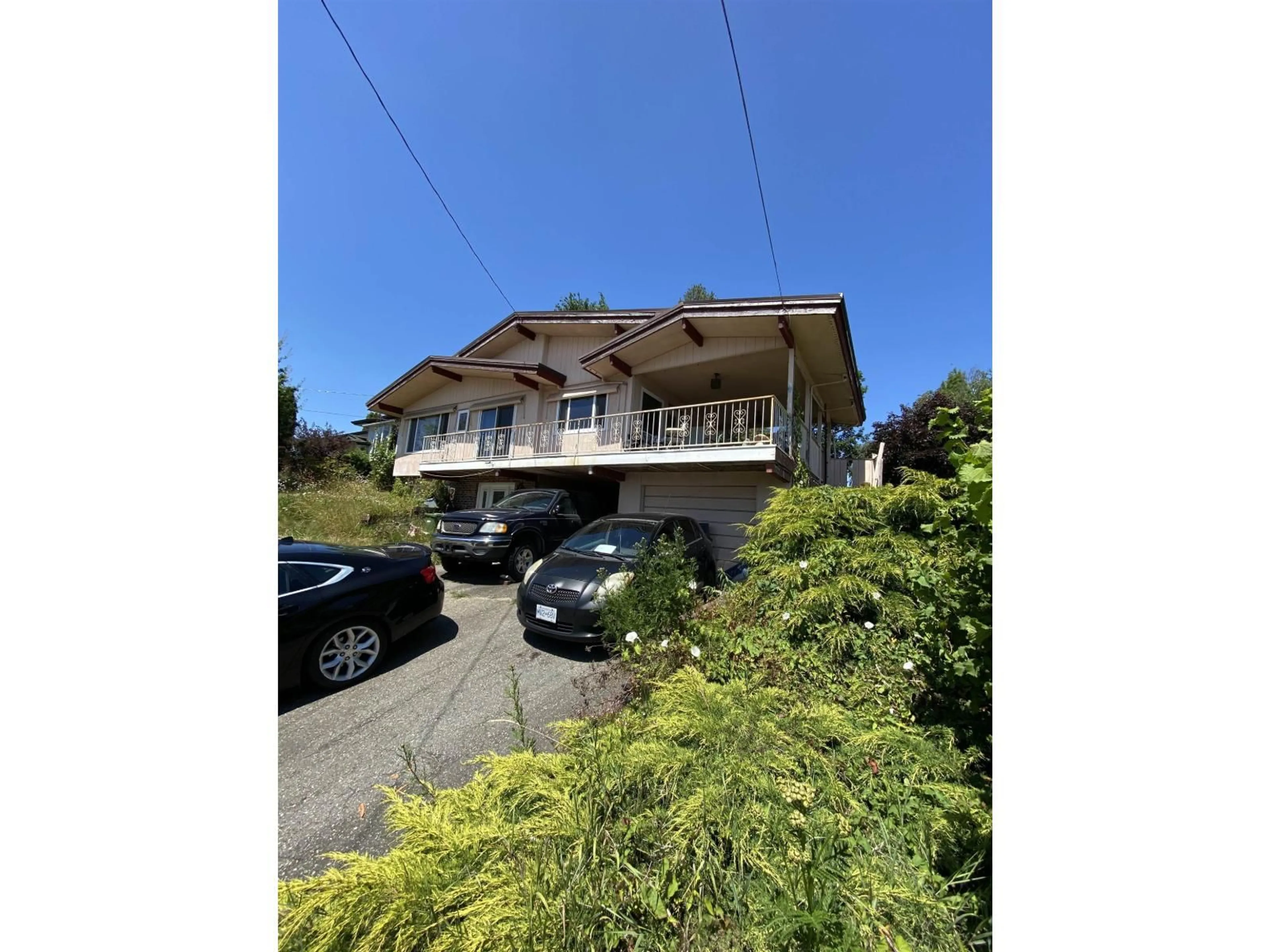 A pic from outside/outdoor area/front of a property/back of a property/a pic from drone, street for 34355 OLD YALE ROAD, Abbotsford British Columbia V2S2K6