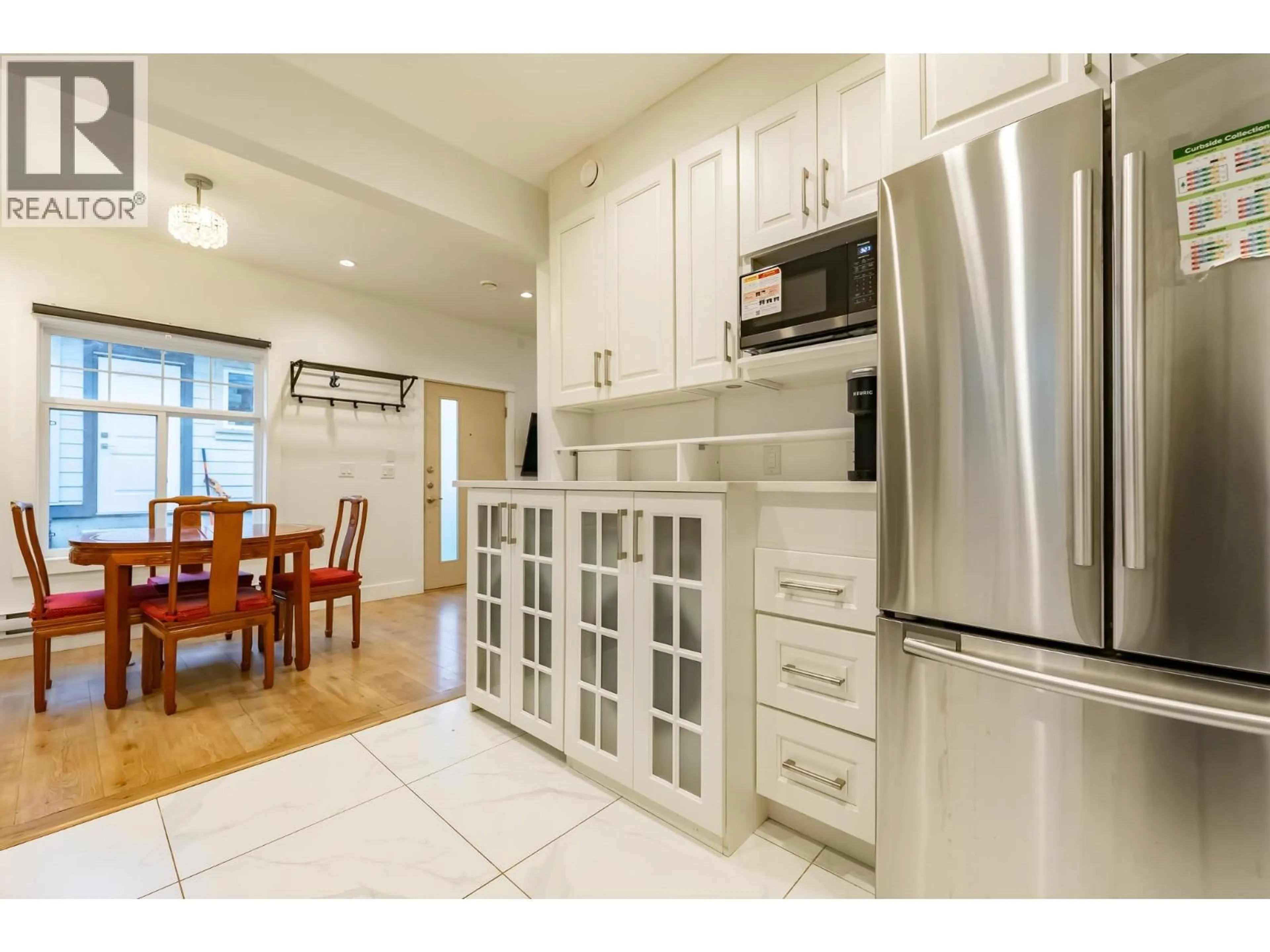 Open concept kitchen, ceramic/tile floor for 5258 NORFOLK STREET, Burnaby British Columbia V5G1G2