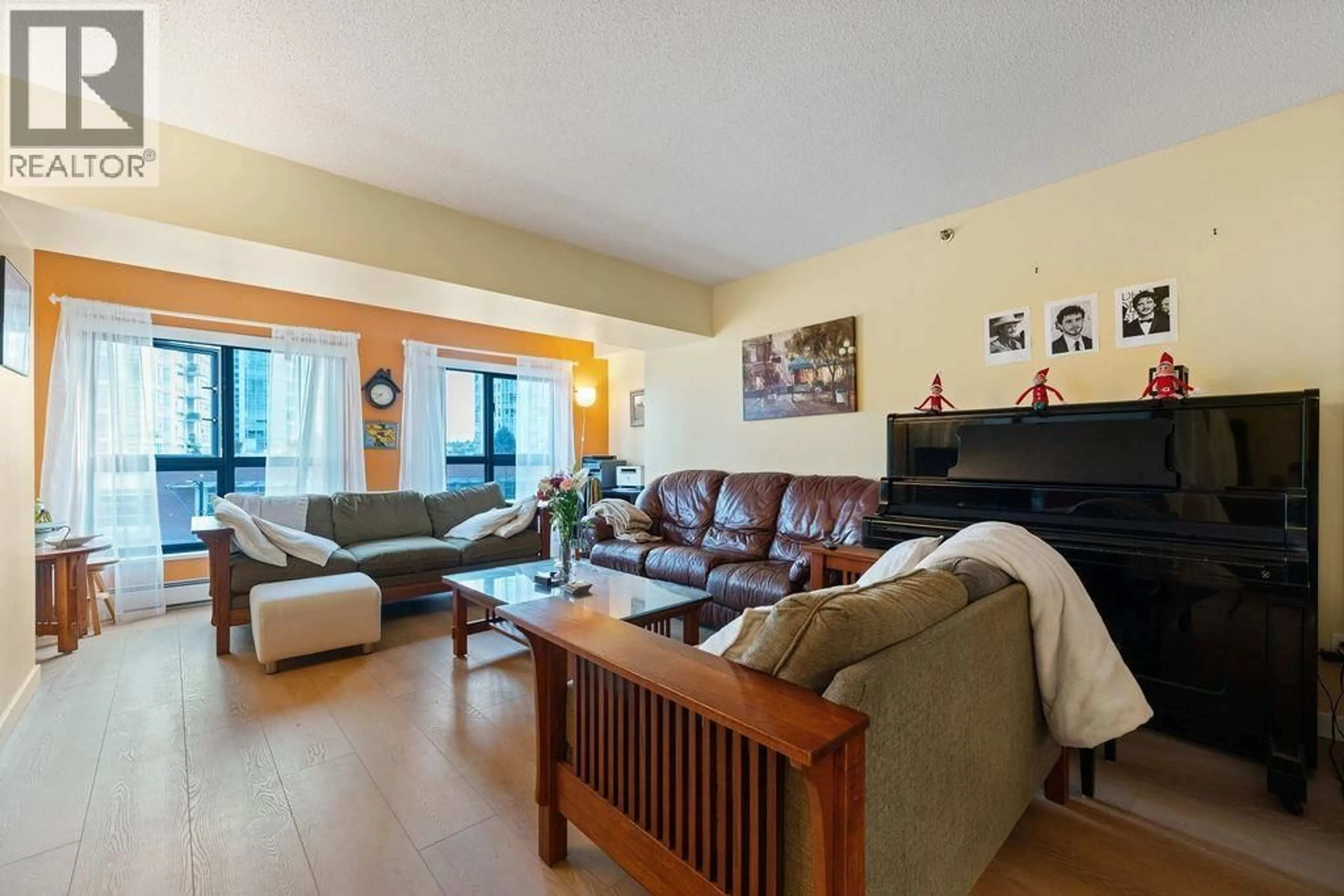 Living room with furniture, unknown for 404 - 238 ALVIN NAROD MEWS, Vancouver British Columbia V6B5Z3
