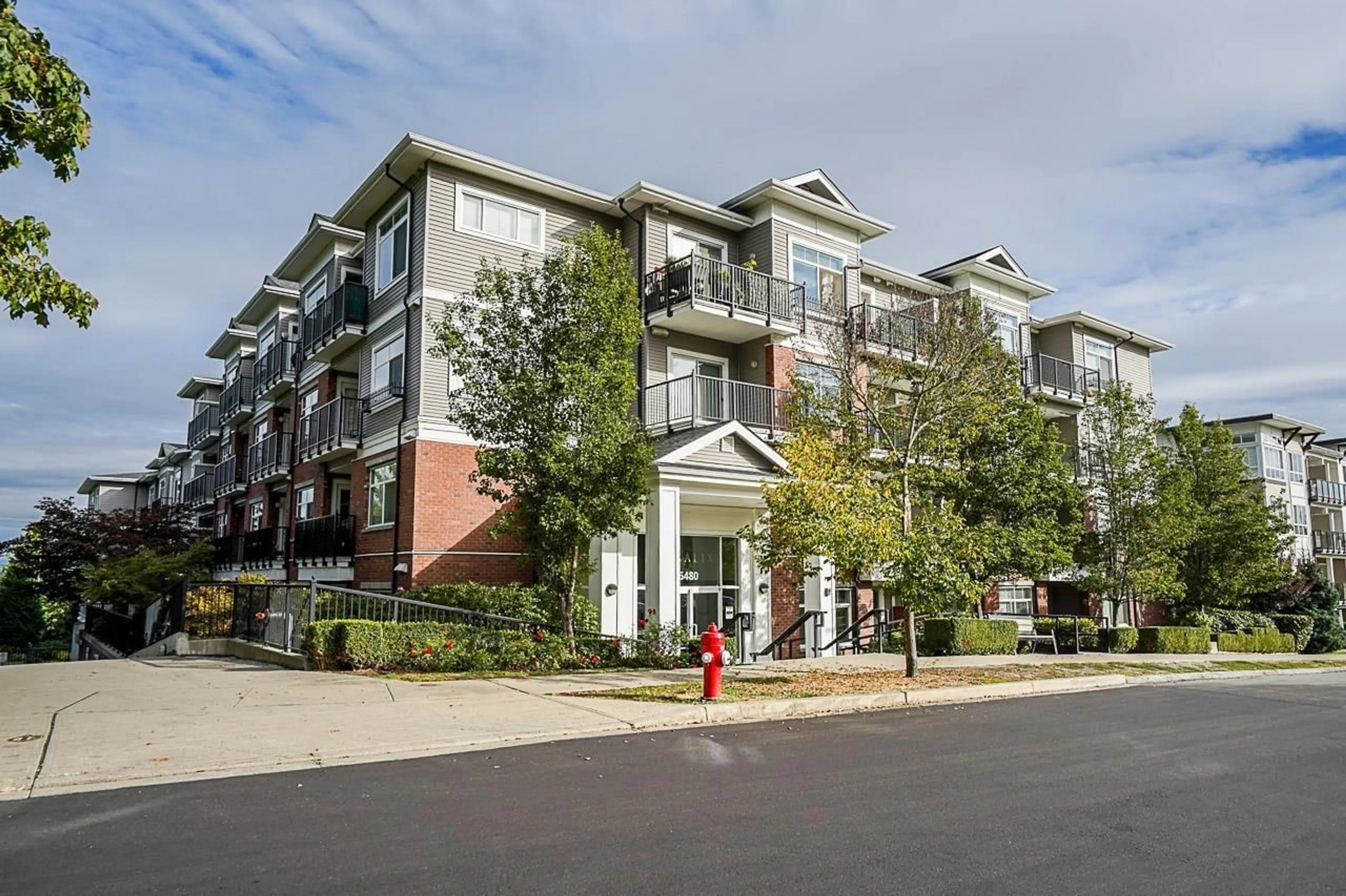 Unknown for 316 - 6480 195A STREET, Surrey British Columbia V4N6P1