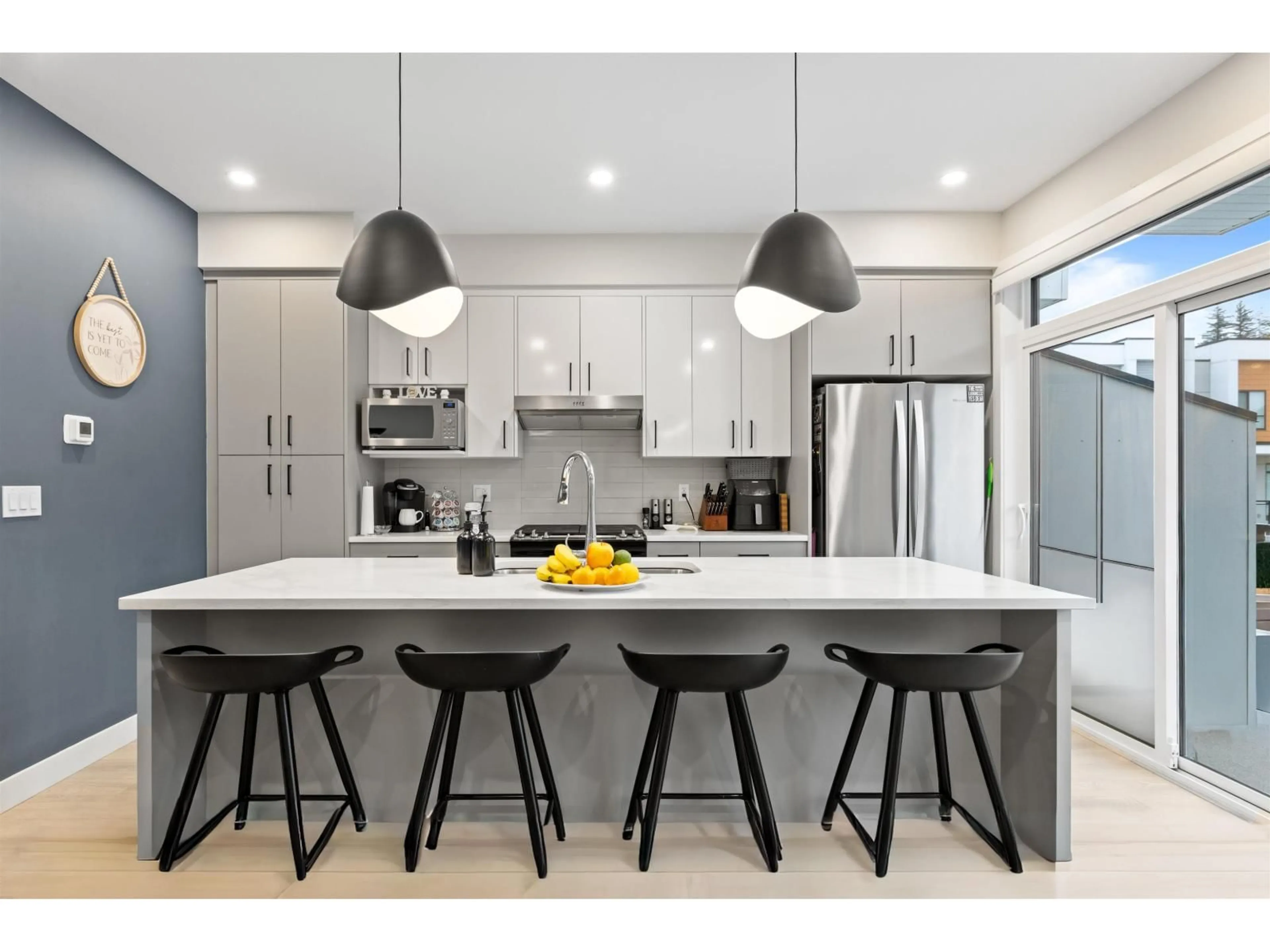 Contemporary kitchen, unknown for 211 - 46150 THOMAS ROAD, Chilliwack British Columbia V2R6B3