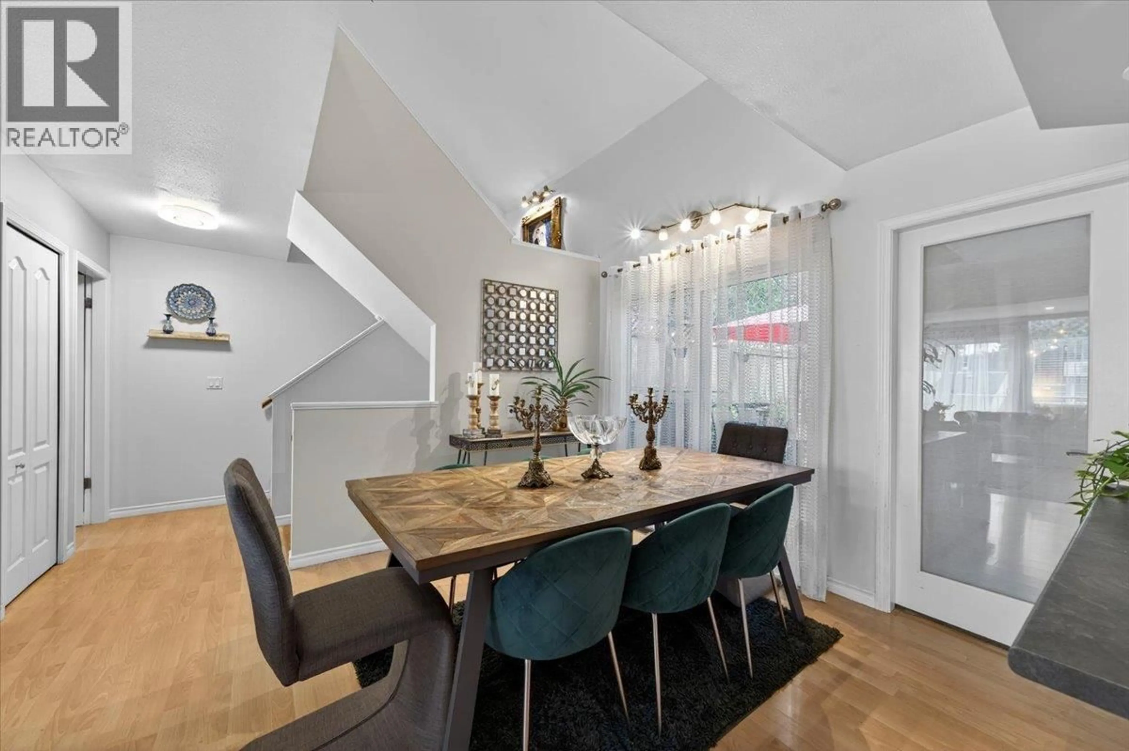 Dining room, wood/laminate floor for 203 - 1220 FALCON DRIVE, Coquitlam British Columbia V3E2E5