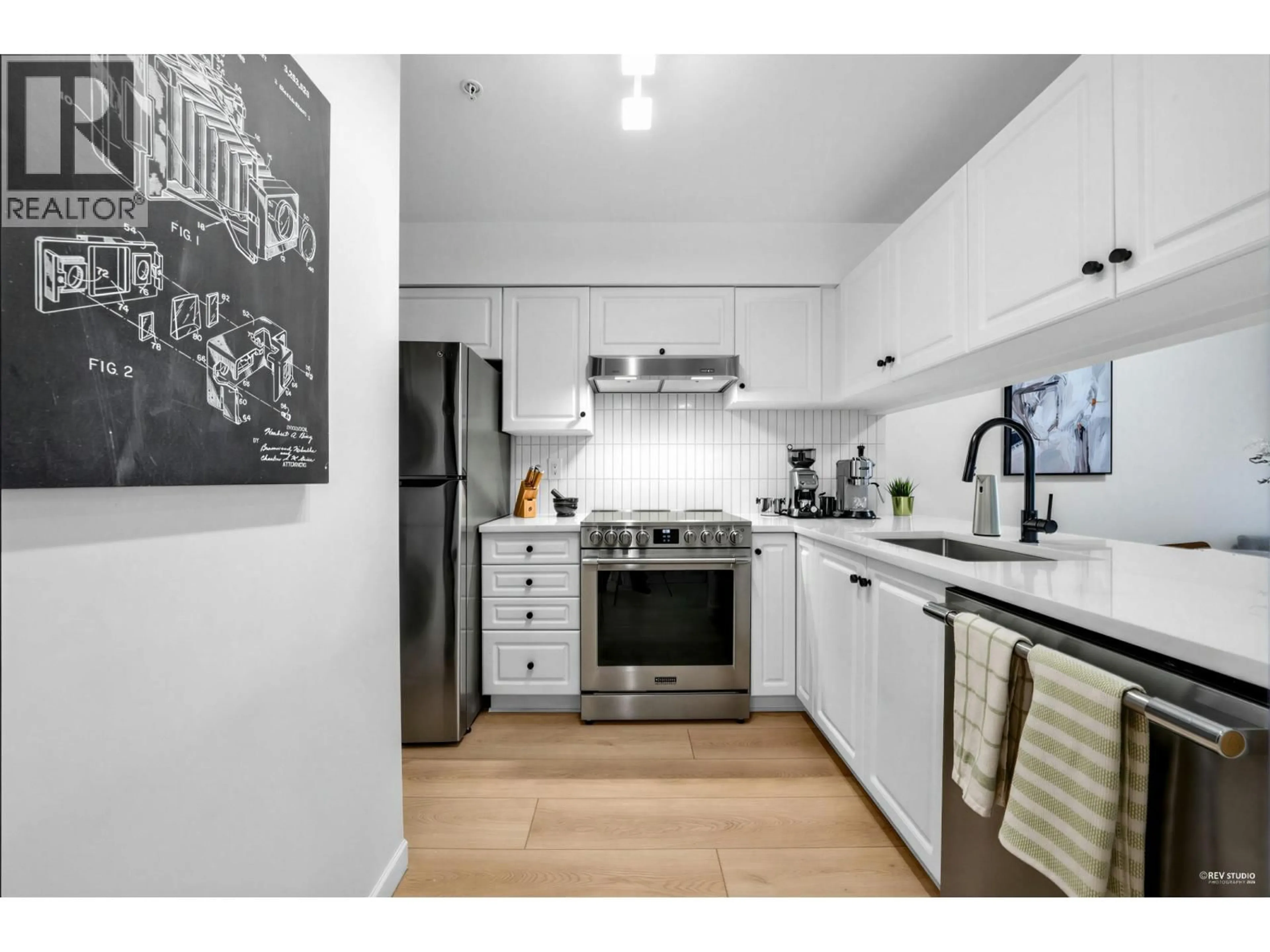 Unknown for 107 - 189 16TH AVENUE, Vancouver British Columbia V5T4R4