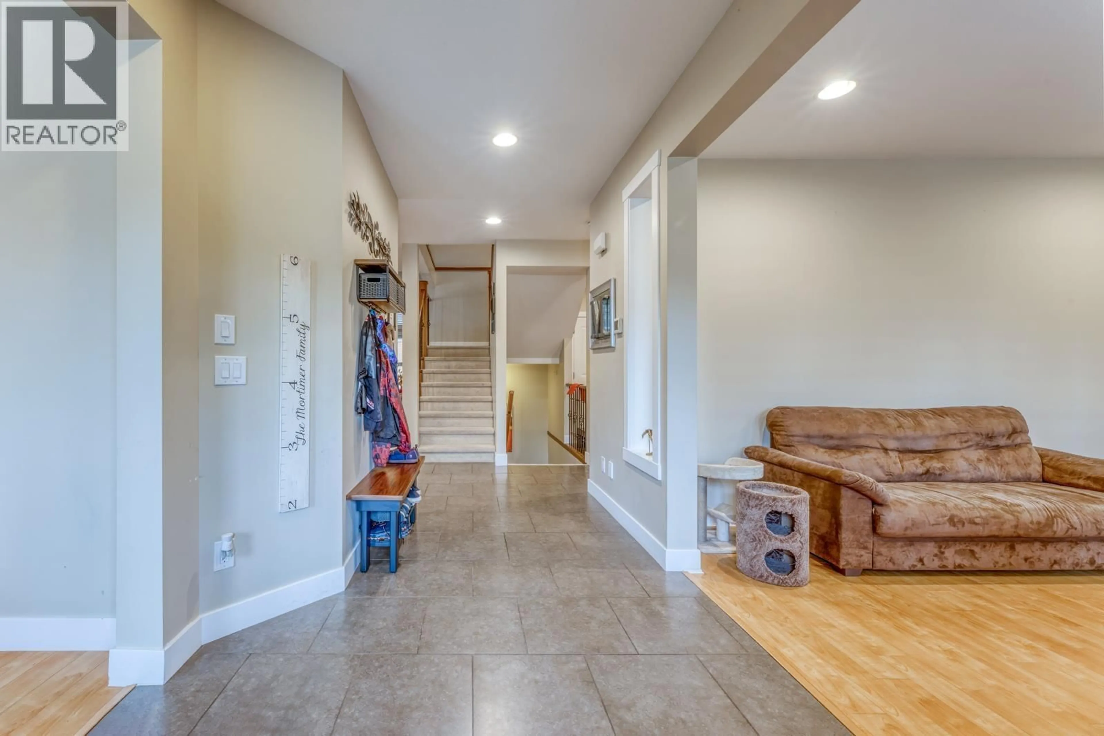 Indoor entryway for 22834 FOREMAN DRIVE, Maple Ridge British Columbia V4R0B2