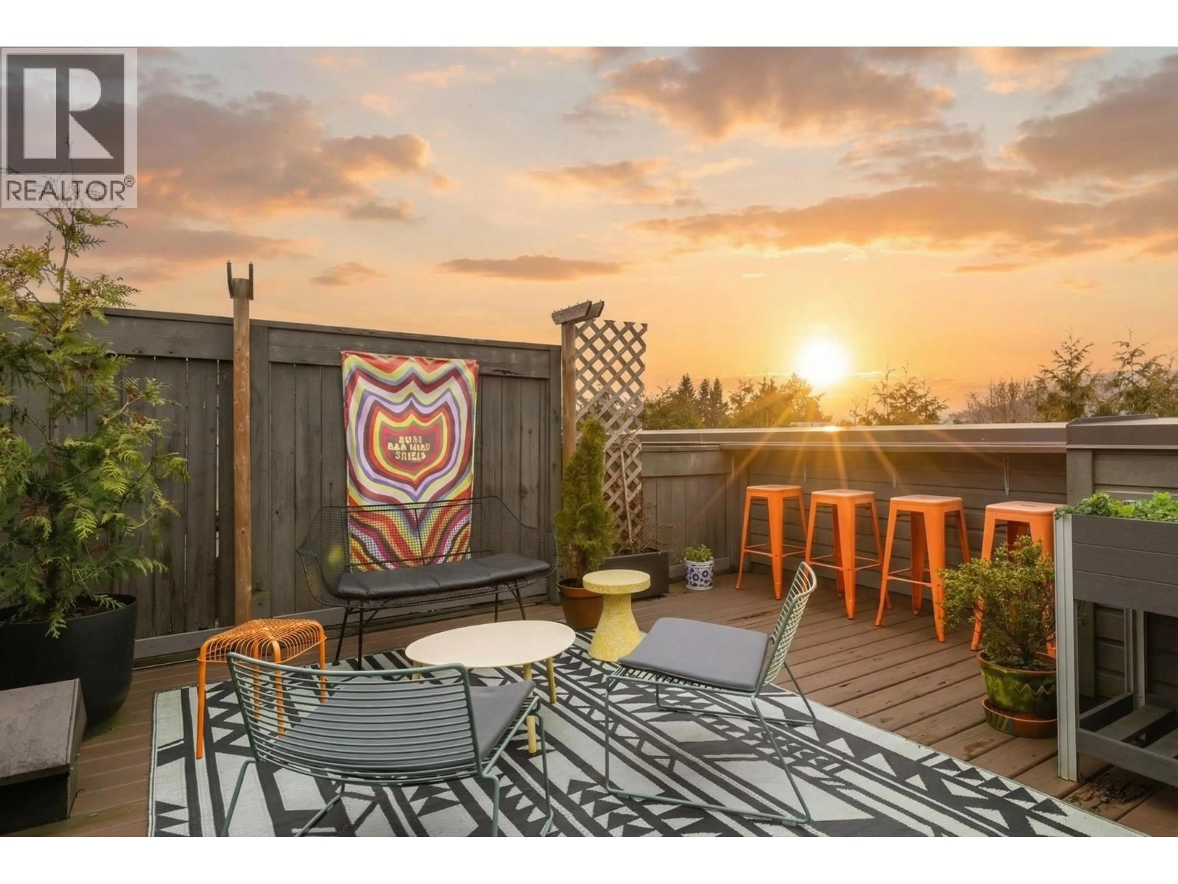 Patio, unknown for 305 - 2001 BALSAM STREET, Vancouver British Columbia V6K4L6