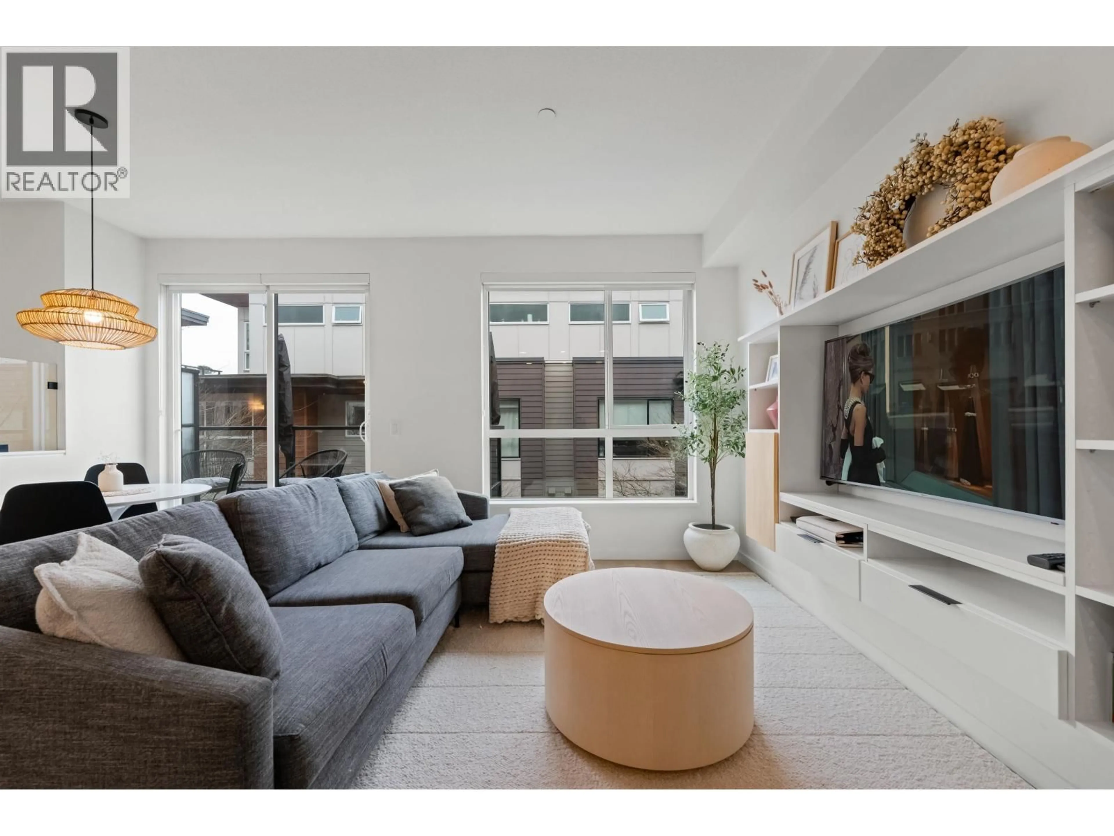 Living room with furniture, unknown for 7 - 533 3RD STREET, North Vancouver British Columbia V7L1G4