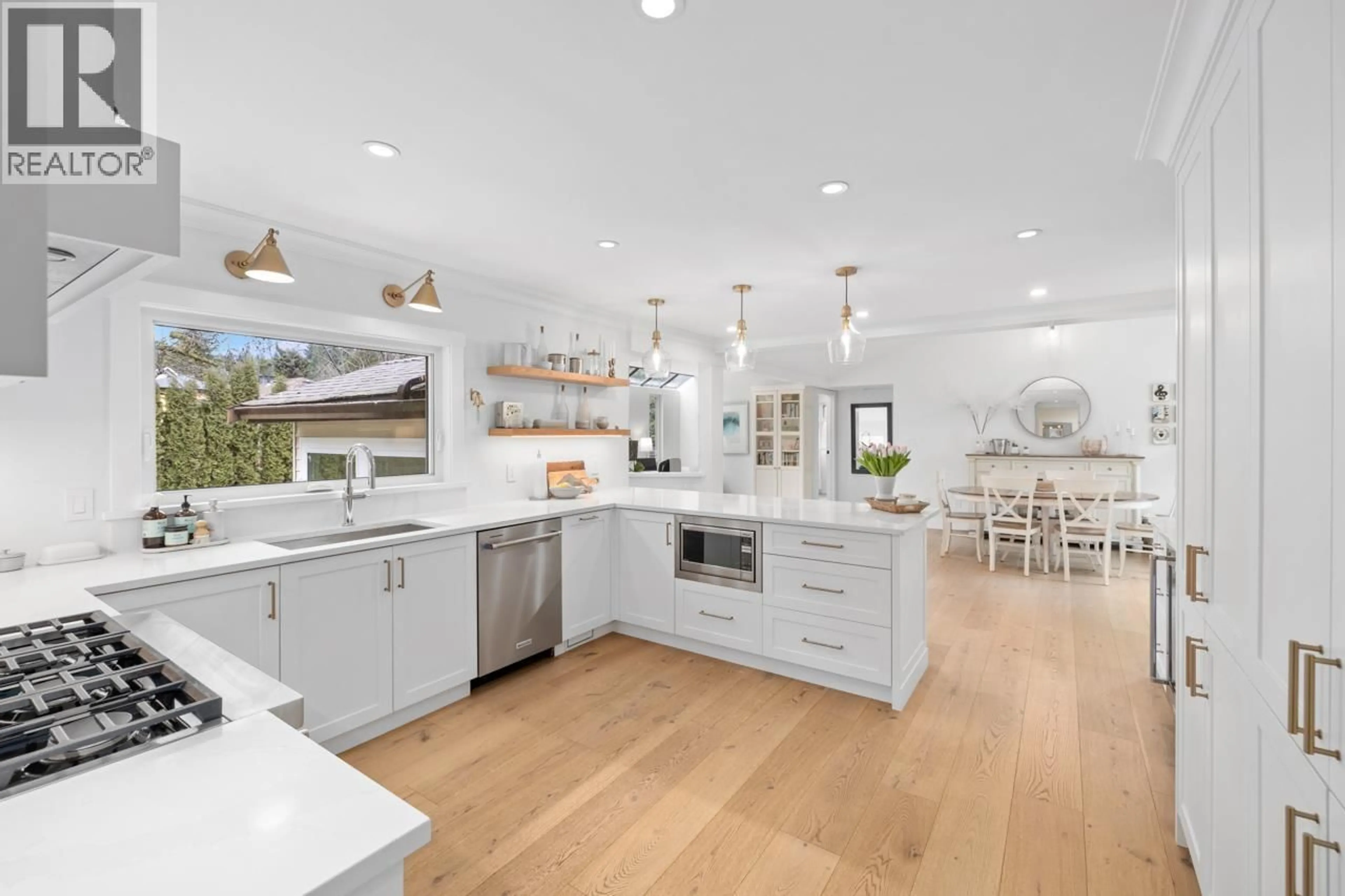 Open concept kitchen, unknown for 2524 BENDALE ROAD, North Vancouver British Columbia V7H1G7