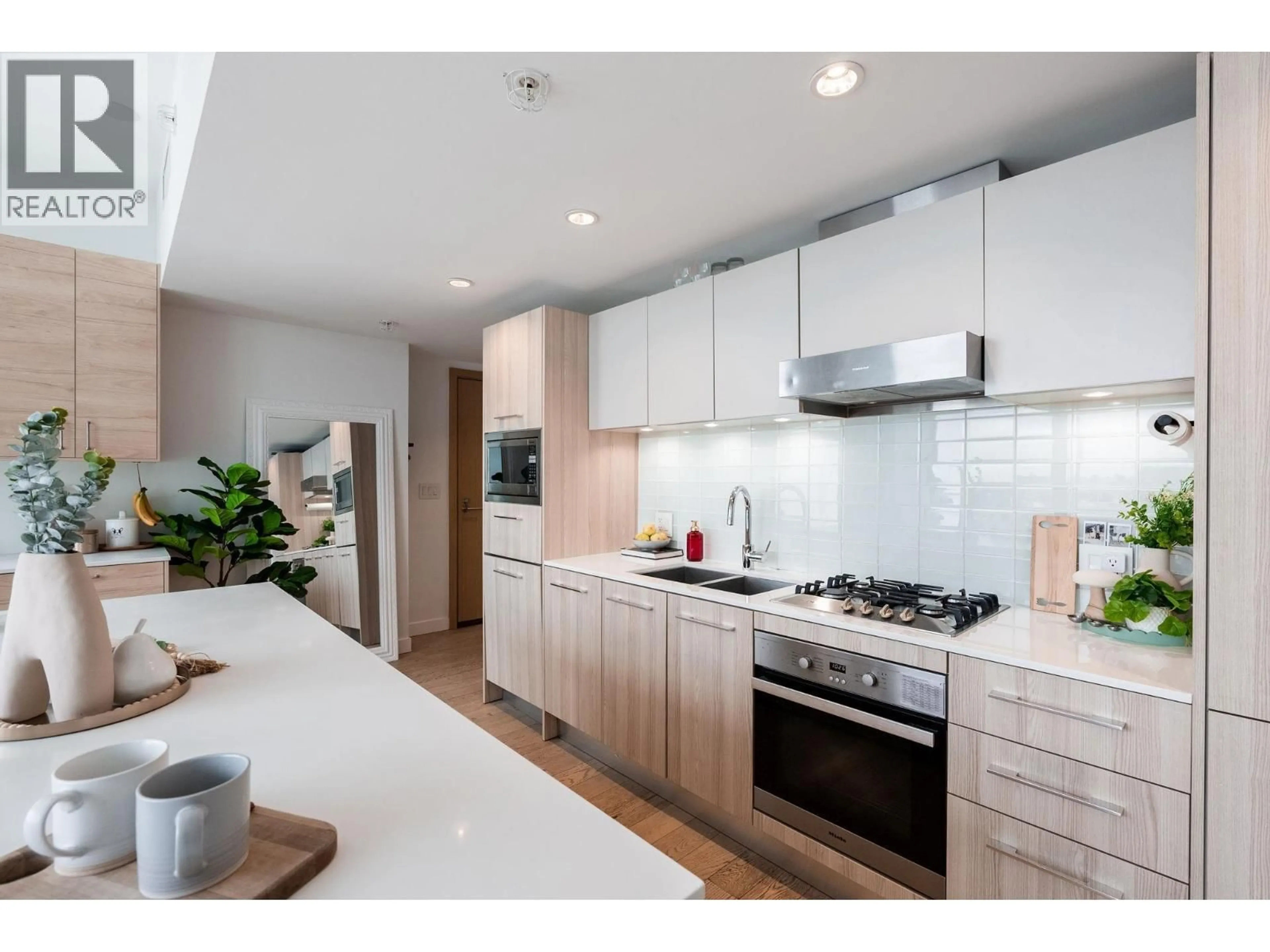 Unknown for 1801 - 4638 GLADSTONE STREET, Vancouver British Columbia V5N0G5