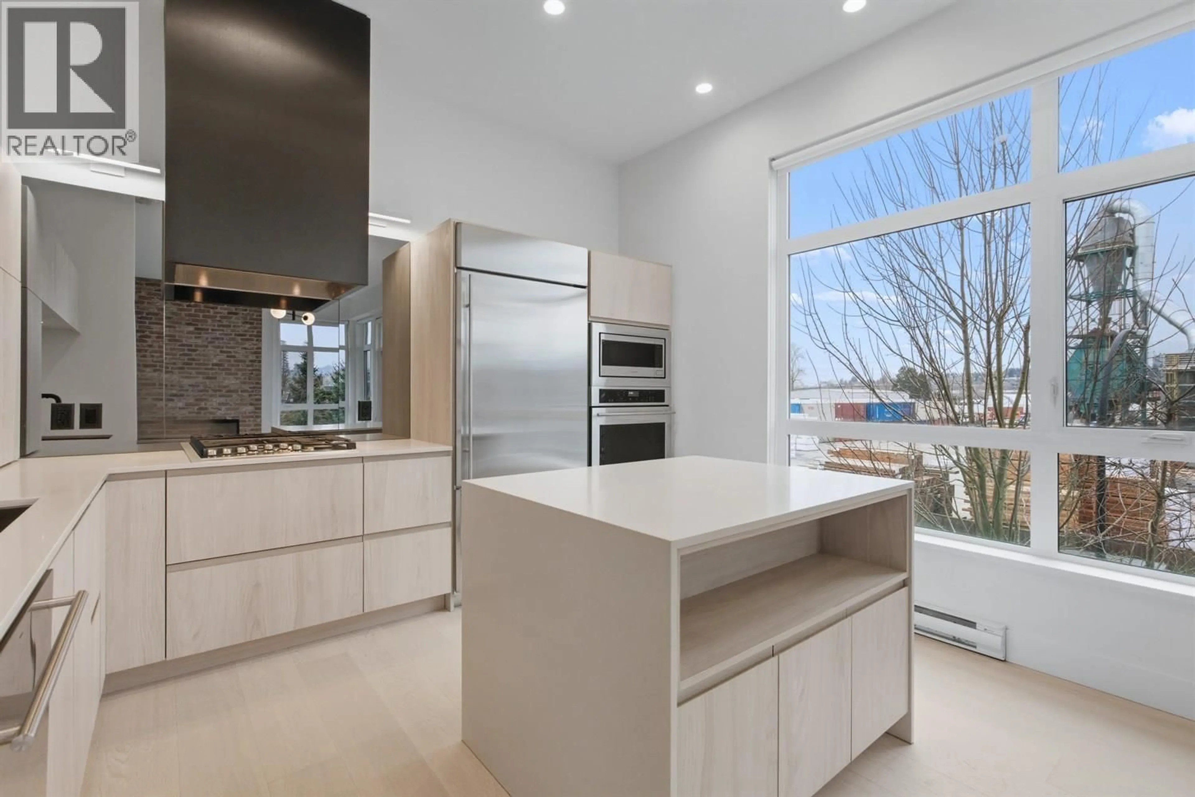 Contemporary kitchen, ceramic/tile floor for 205 - 300 SALTER STREET, New Westminster British Columbia V3M0L9