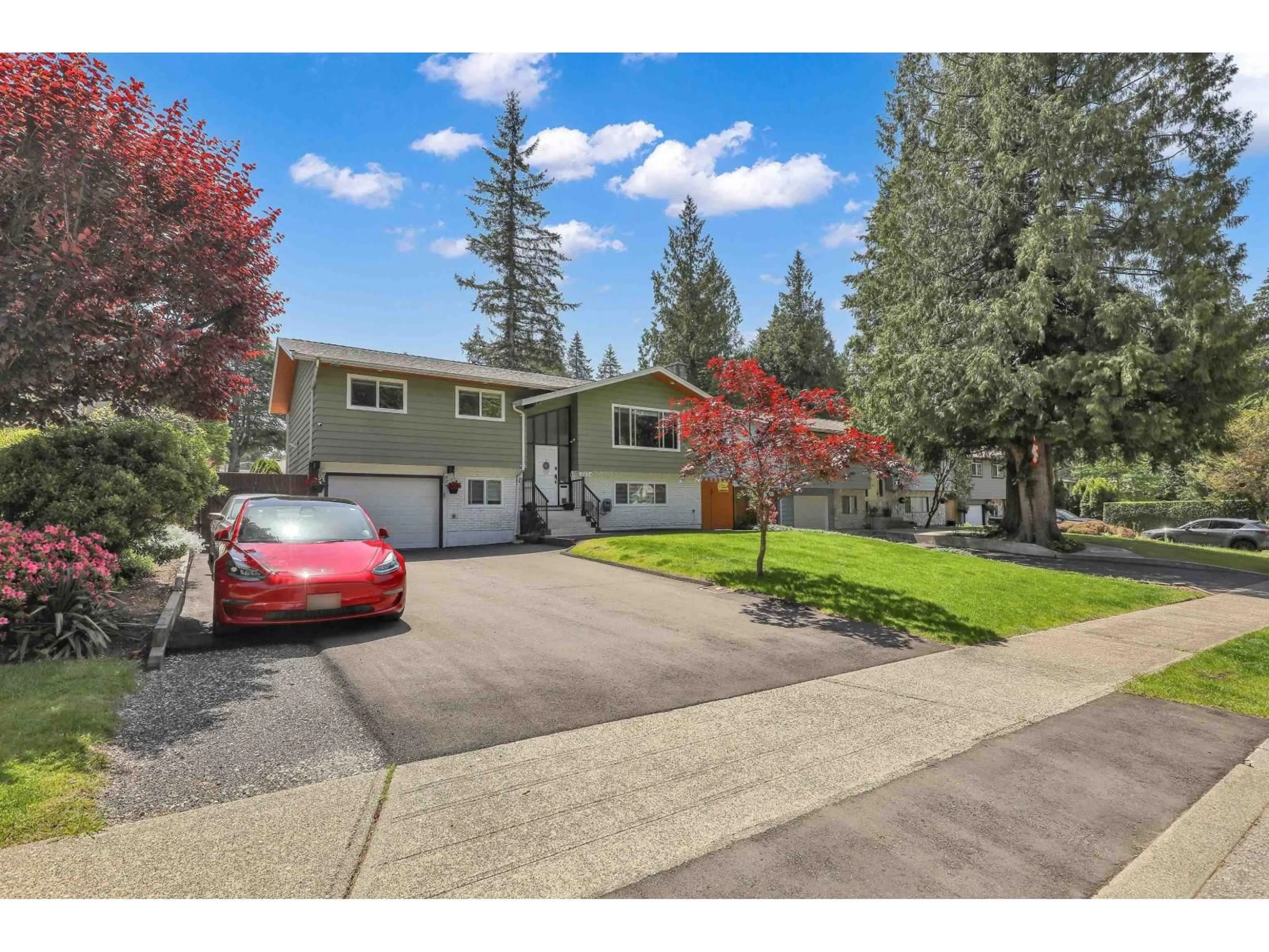 Unknown for 19654 47 AVENUE, Langley British Columbia V3A5G8