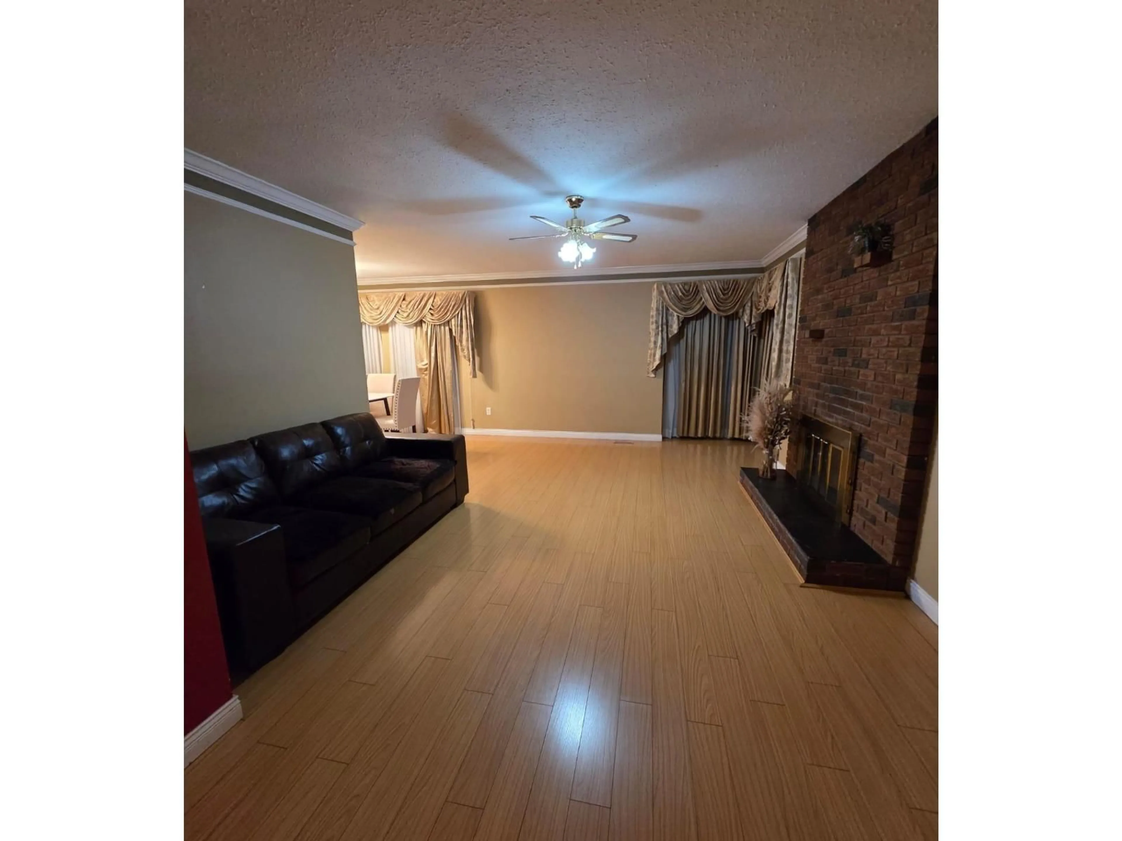 A pic of a room for 7351 141A STREET, Surrey British Columbia V3W7L3
