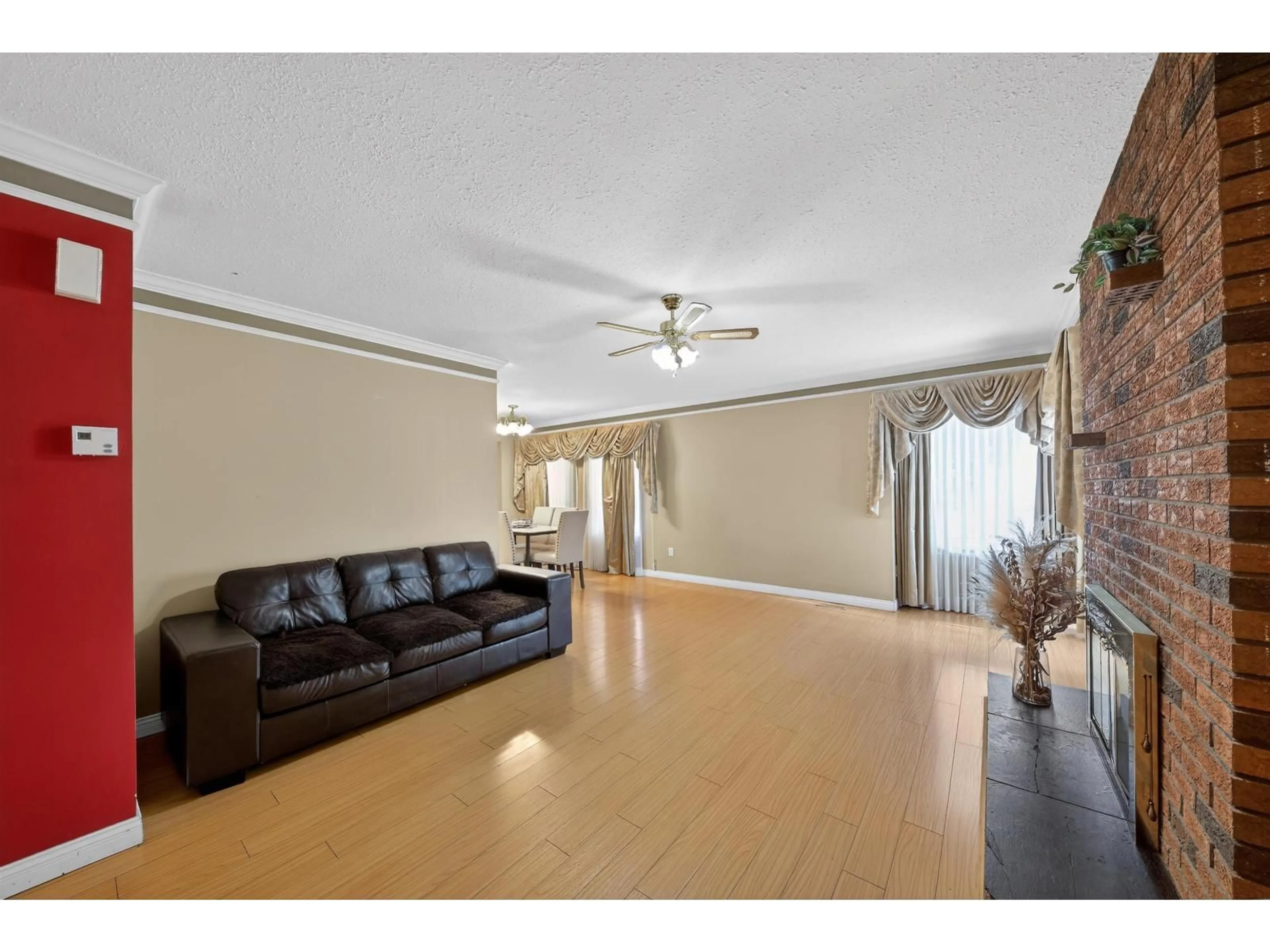 A pic of a room for 7351 141A STREET, Surrey British Columbia V3W7L3