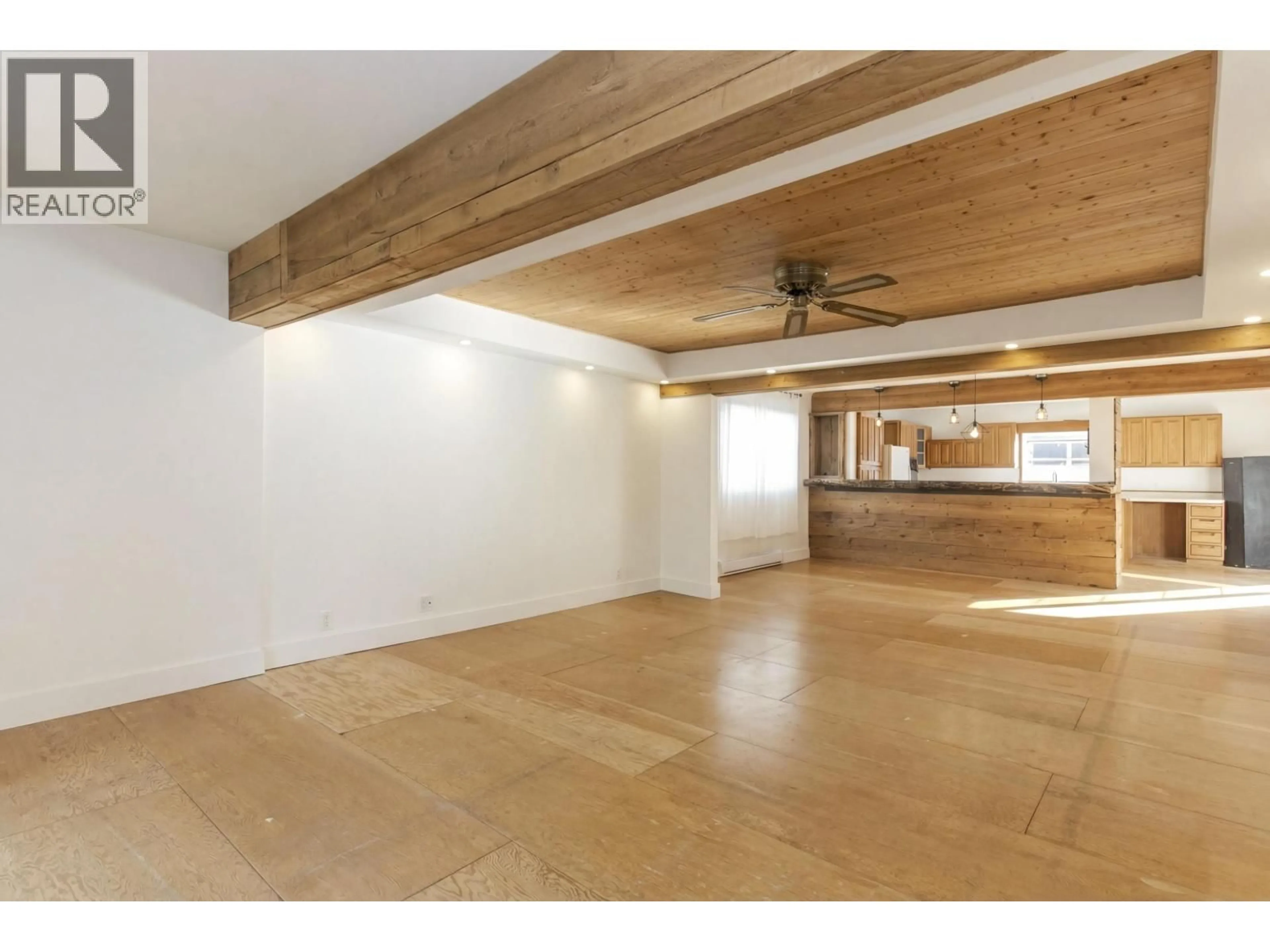 Unknown for 37970 FIFTH AVENUE, Squamish British Columbia V8P0P7