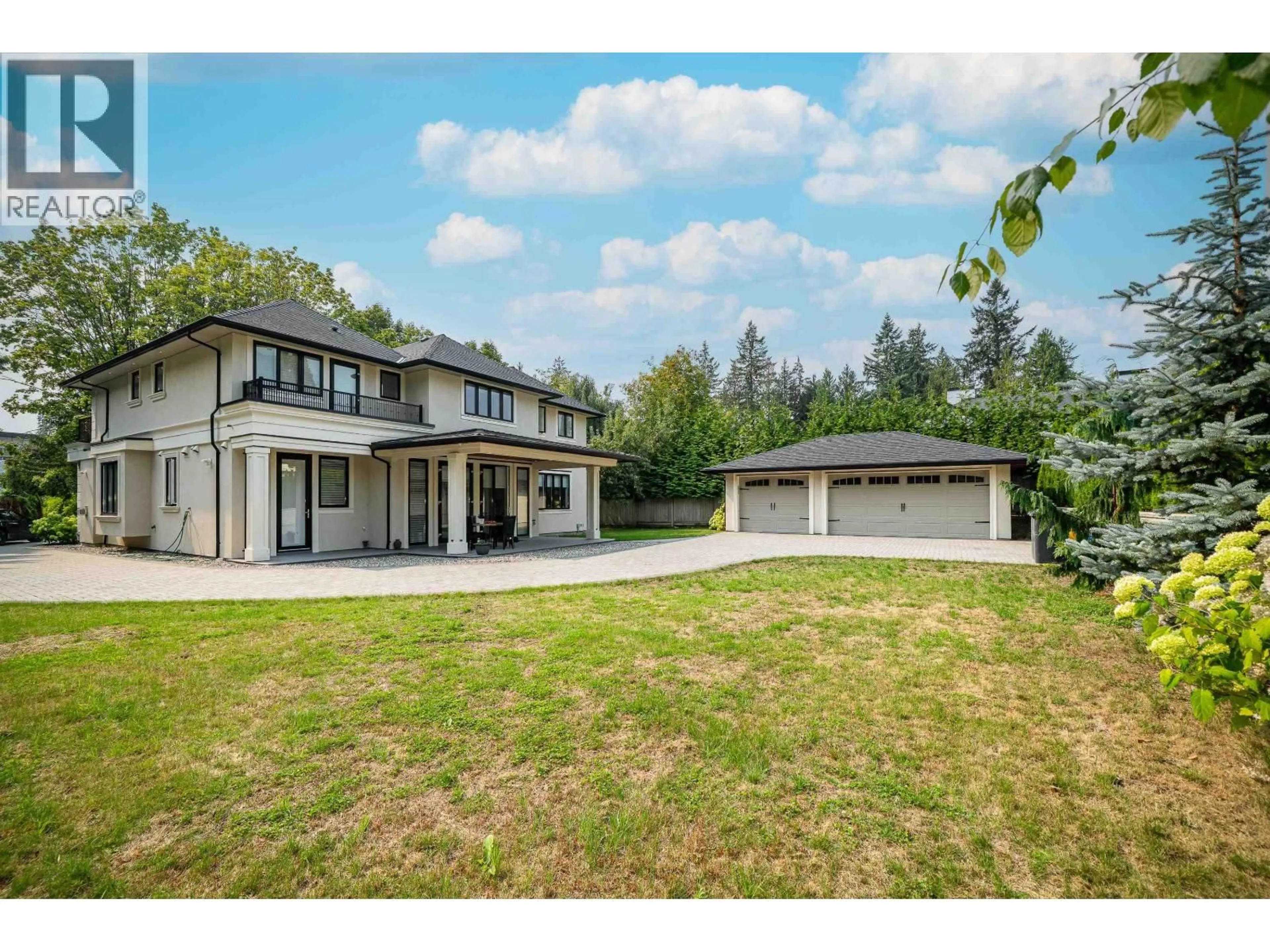 A pic from outside/outdoor area/front of a property/back of a property/a pic from drone, unknown for 1048 HANDSWORTH ROAD, North Vancouver British Columbia V7R2A6